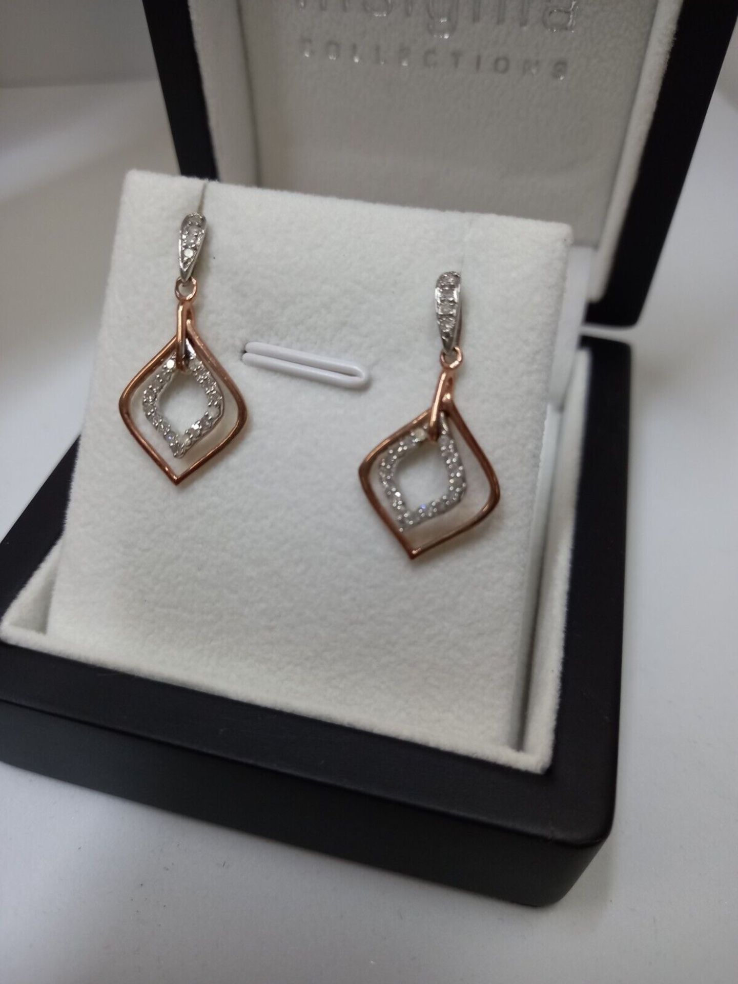 0.15CT DIAMOND EARRINGS ROSE GOLD/WHITE GOLD DIAMOND DROPS - Image 4 of 5