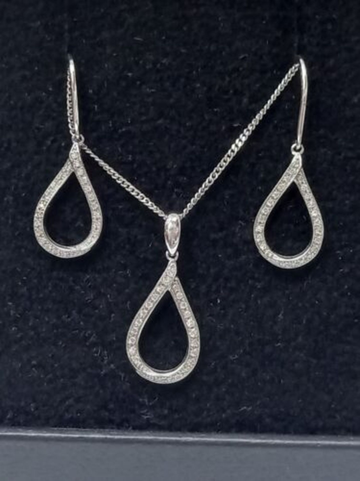 DIAMOND & EARRING SET 0.22CT 9CT WHITE GOLD