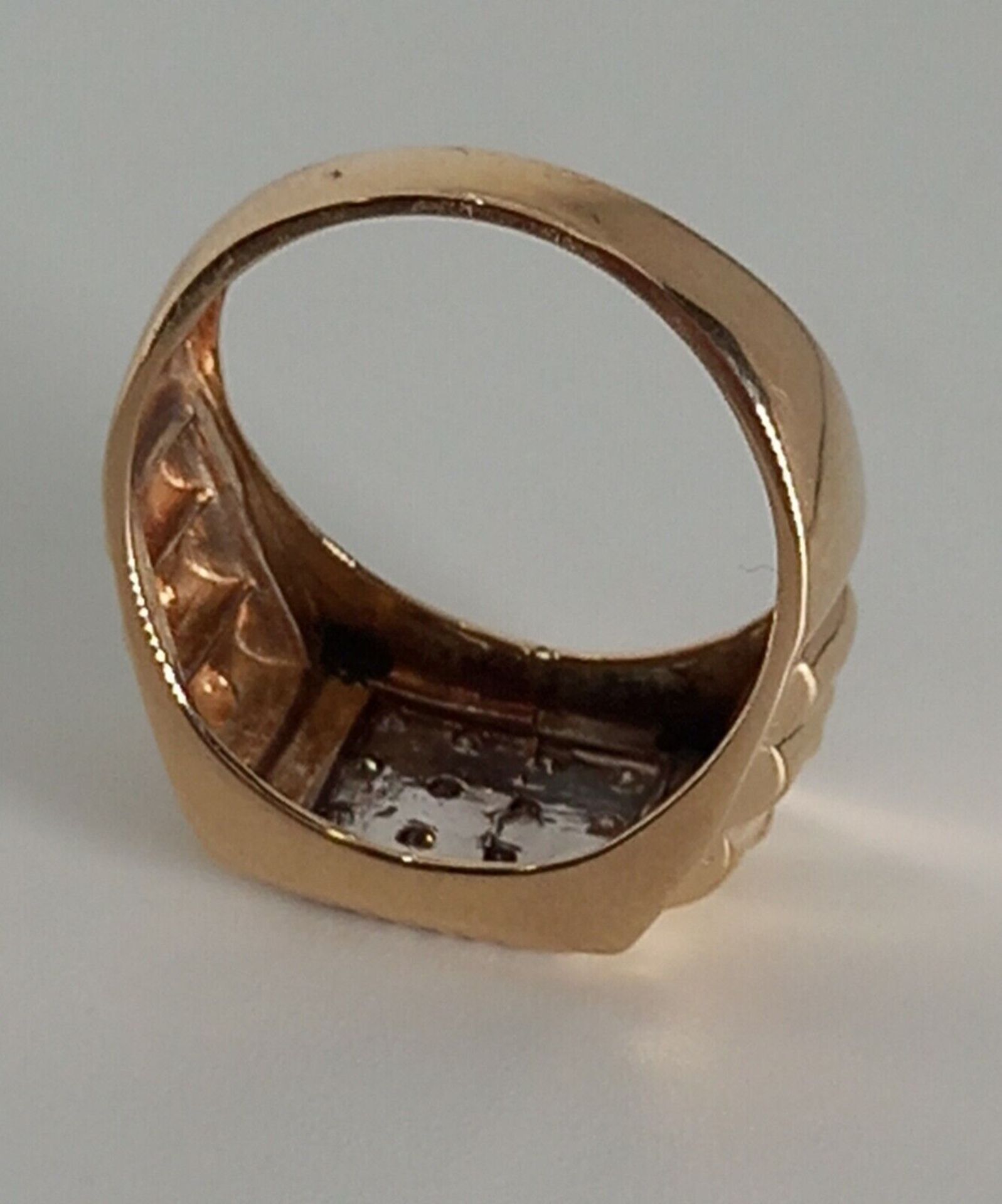 SIGNET RING FEATURES 16 DIAMONDS IN A LUX PAVE SETTING, ENCLAVED IN 9CT YELLOW GOLD - Image 3 of 5