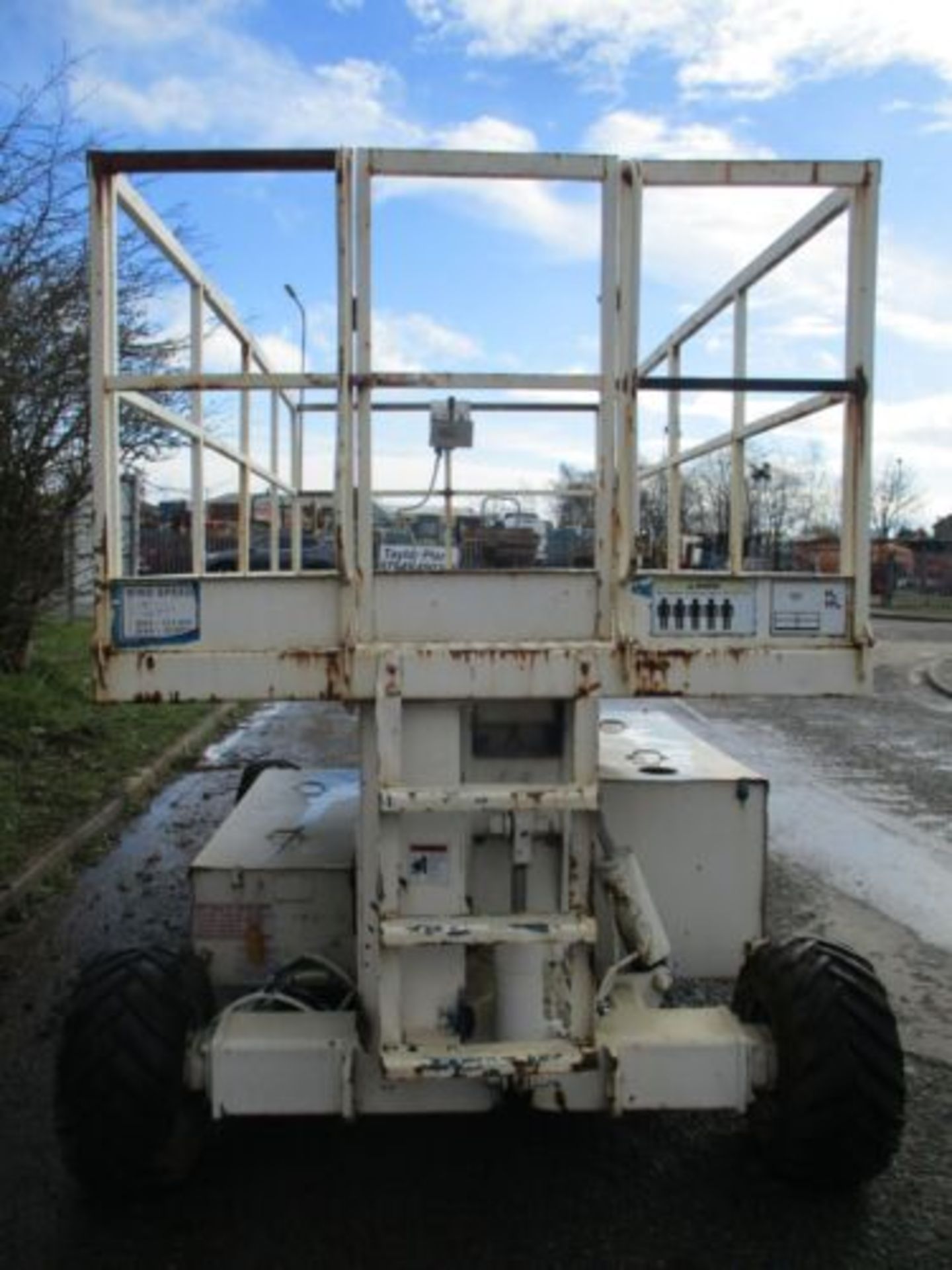 UPRIGHT SL26 SCISSOR LIFT ACCESS PLATFORM CHERRY PICKER MEWP GENIE 4X4 TOWABLE - Image 15 of 15