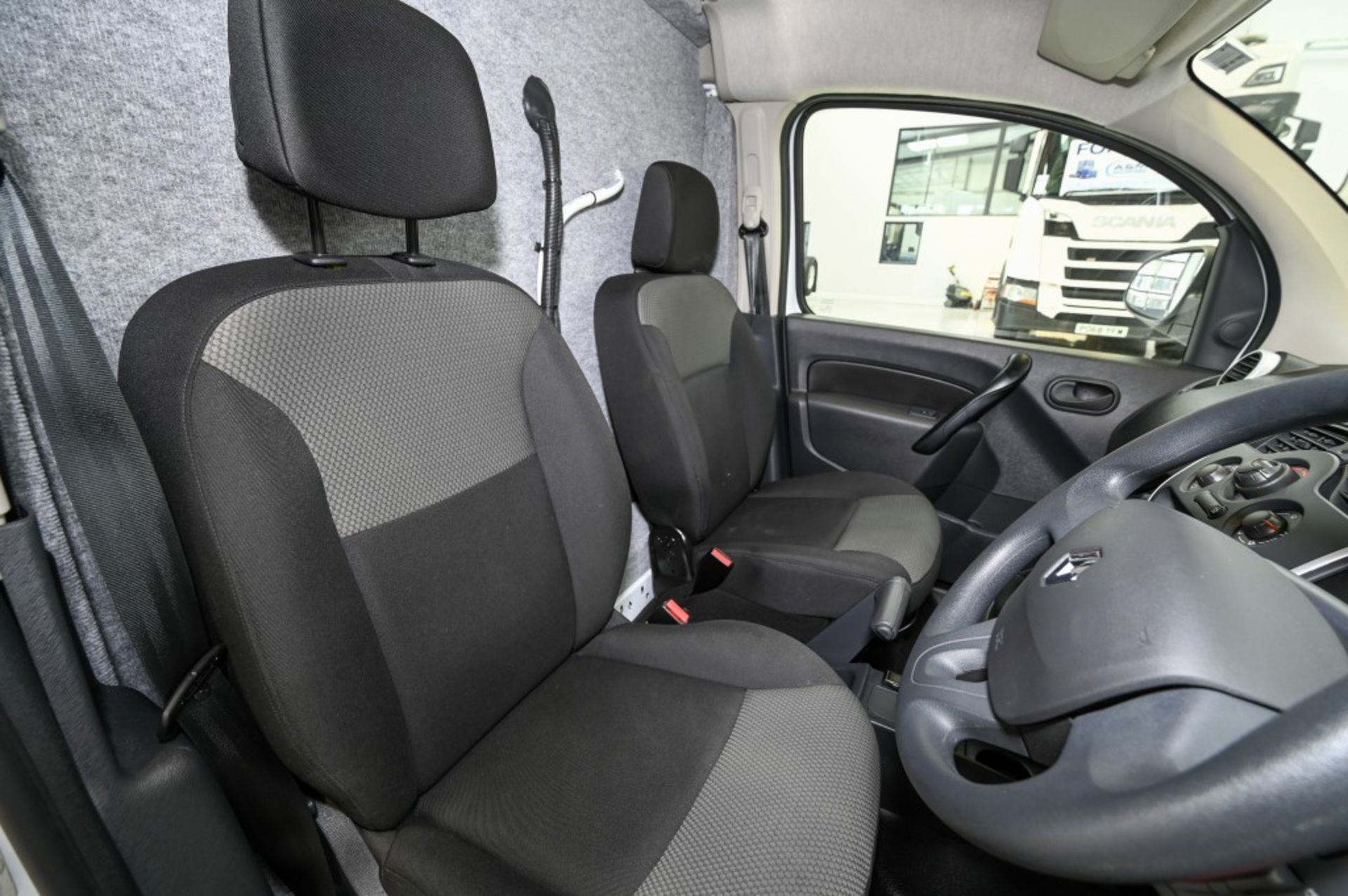 2021 RENAULT KANGOO ELECTRIC PANEL VAN I LL21 BUSINESS AUTOMATIC - Image 29 of 32