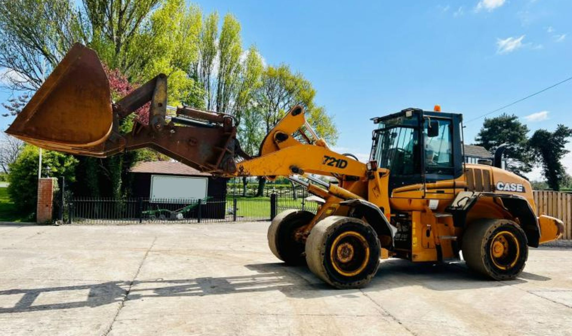 CASE 712D 4WD LOADING SHOVEL C/W BOOM EXTENDER & TIP TOE BUCKET