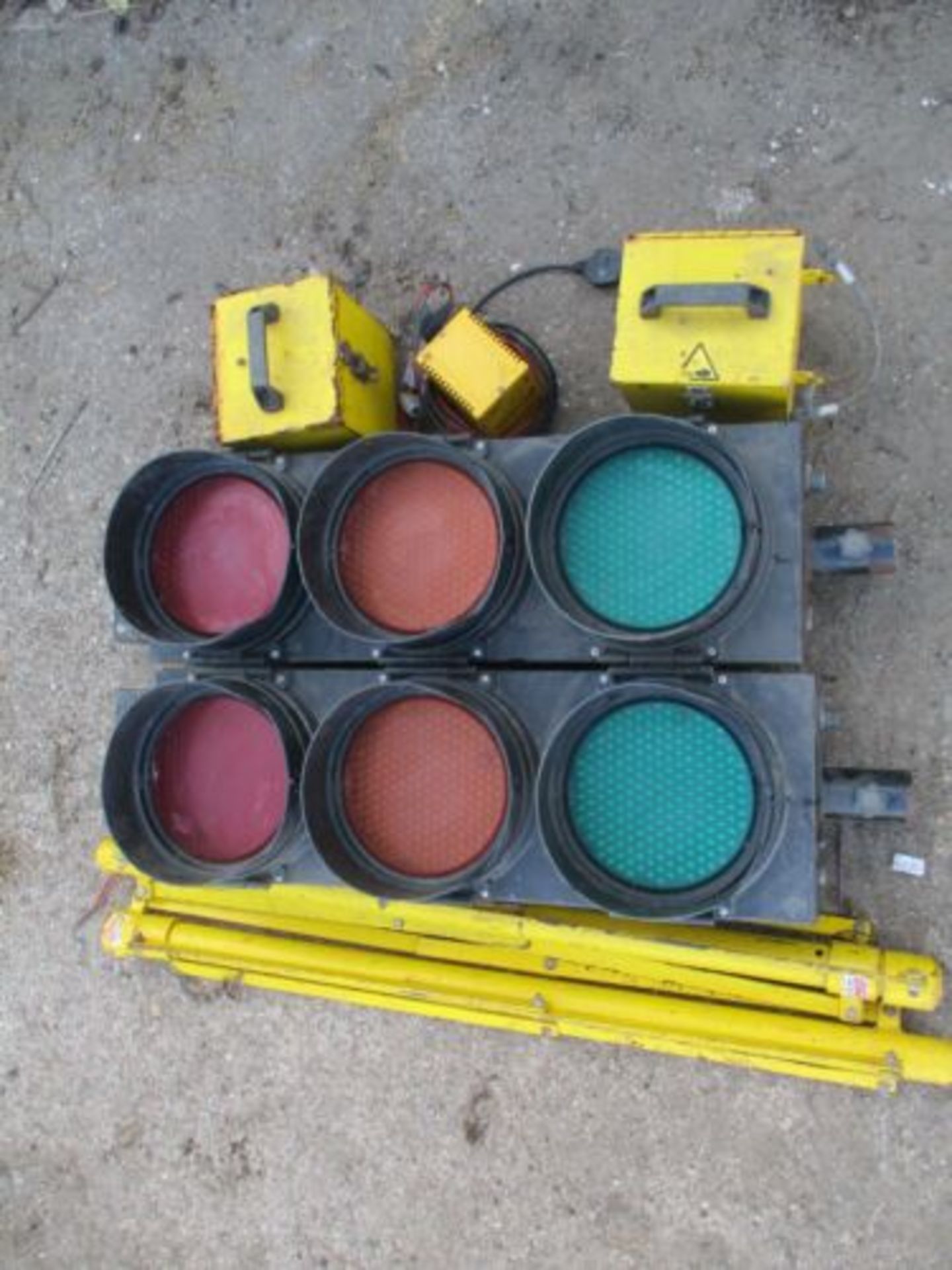 PIKE X LITE TRAFFIC LIGHTS PORTABLE LIGHT WEIGHT RADIO LIGHT BATTERY XL2 - Image 7 of 7