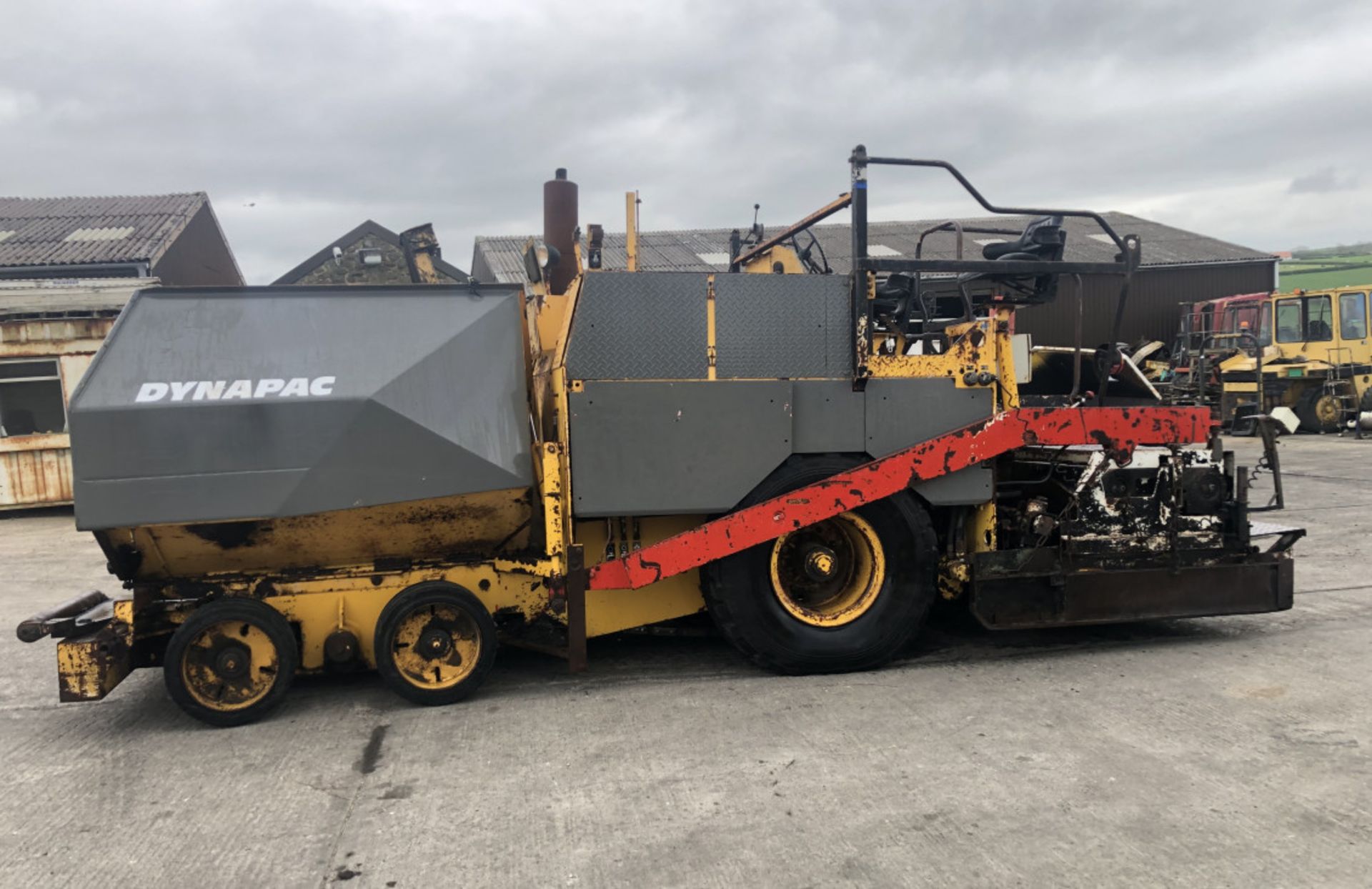 DYNAPAC CC11011P ASPHALT TARMAC PAVER - Image 5 of 14