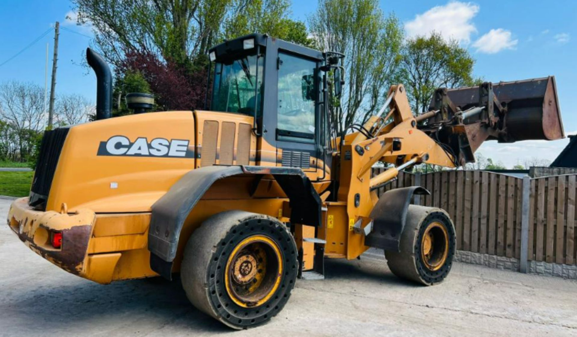 CASE 712D 4WD LOADING SHOVEL C/W BOOM EXTENDER & TIP TOE BUCKET - Image 2 of 19