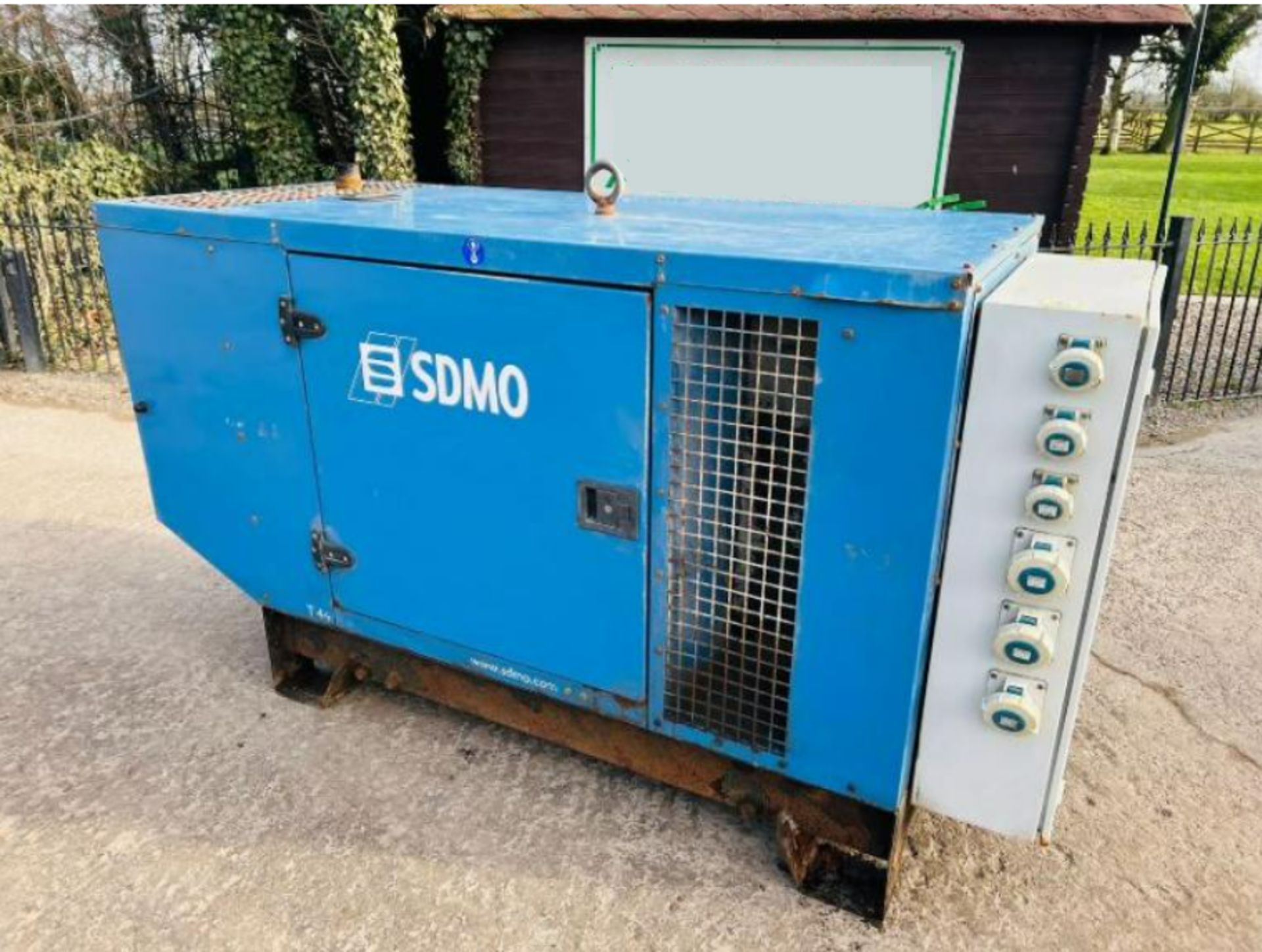 SDMO 44KVA GENERATOR * YEAR 2008 * C/W MITSUBISHI ENGINE - Image 12 of 12