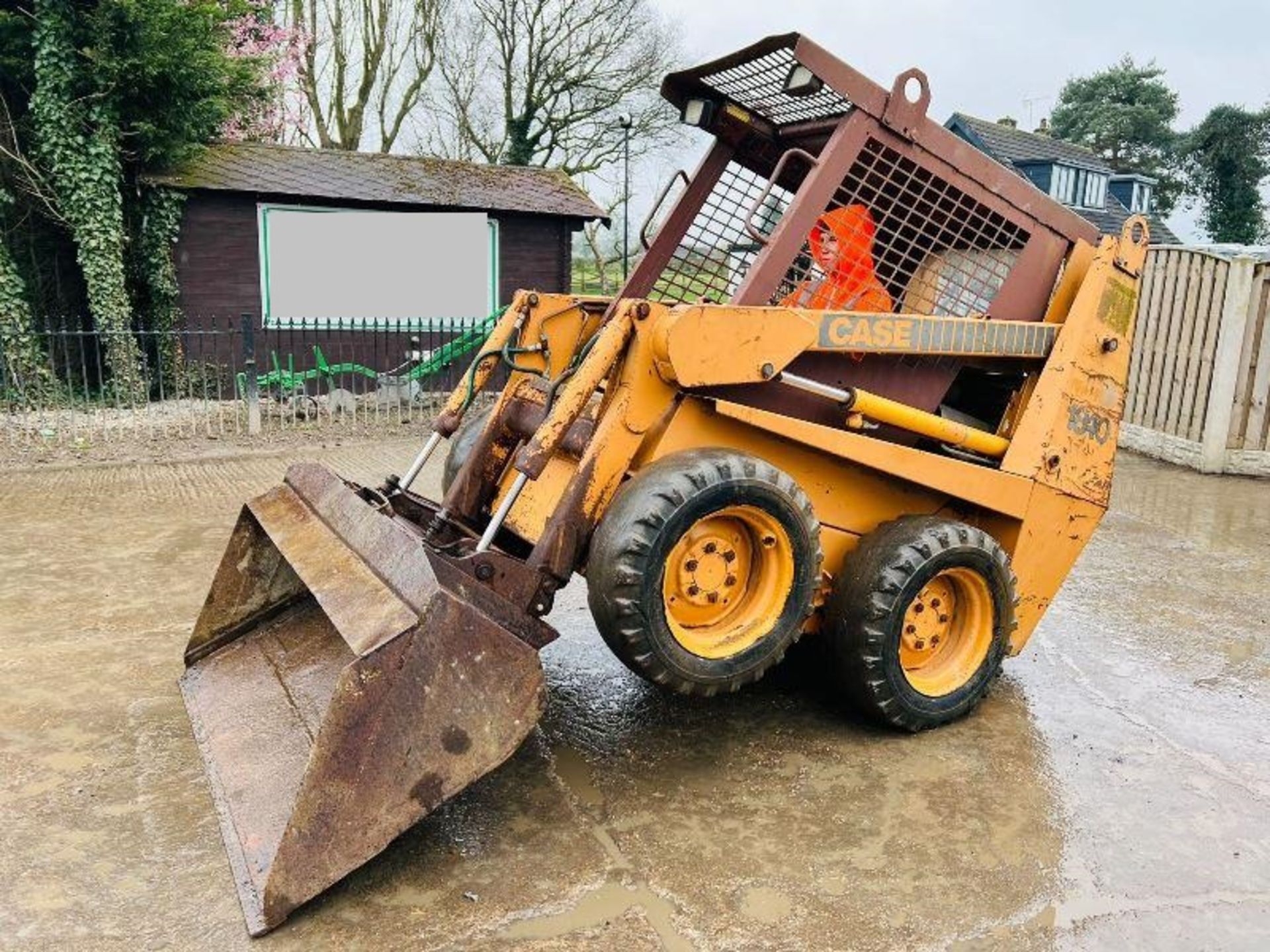 CASE 1840 4WD SKIDSTEER C/W BUCKET - Image 2 of 8