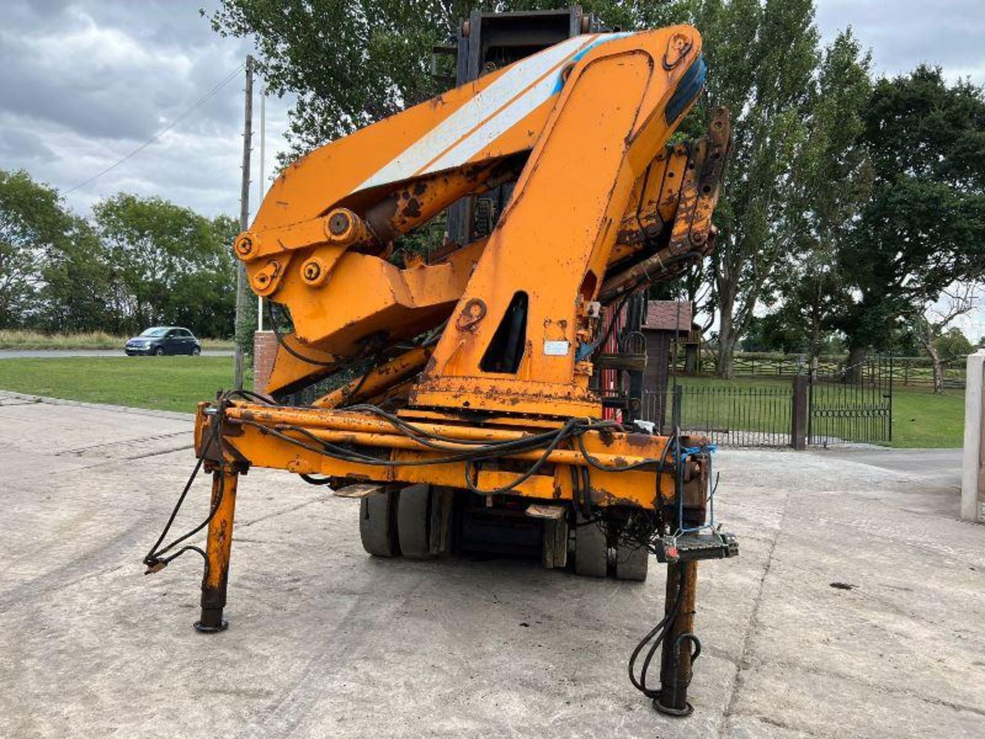 EFFER 31N 4S 31TON PER METER * REMOTE CONTROL * CRANE C/W 2 X HYDRAULIC SUPPORT LEGS