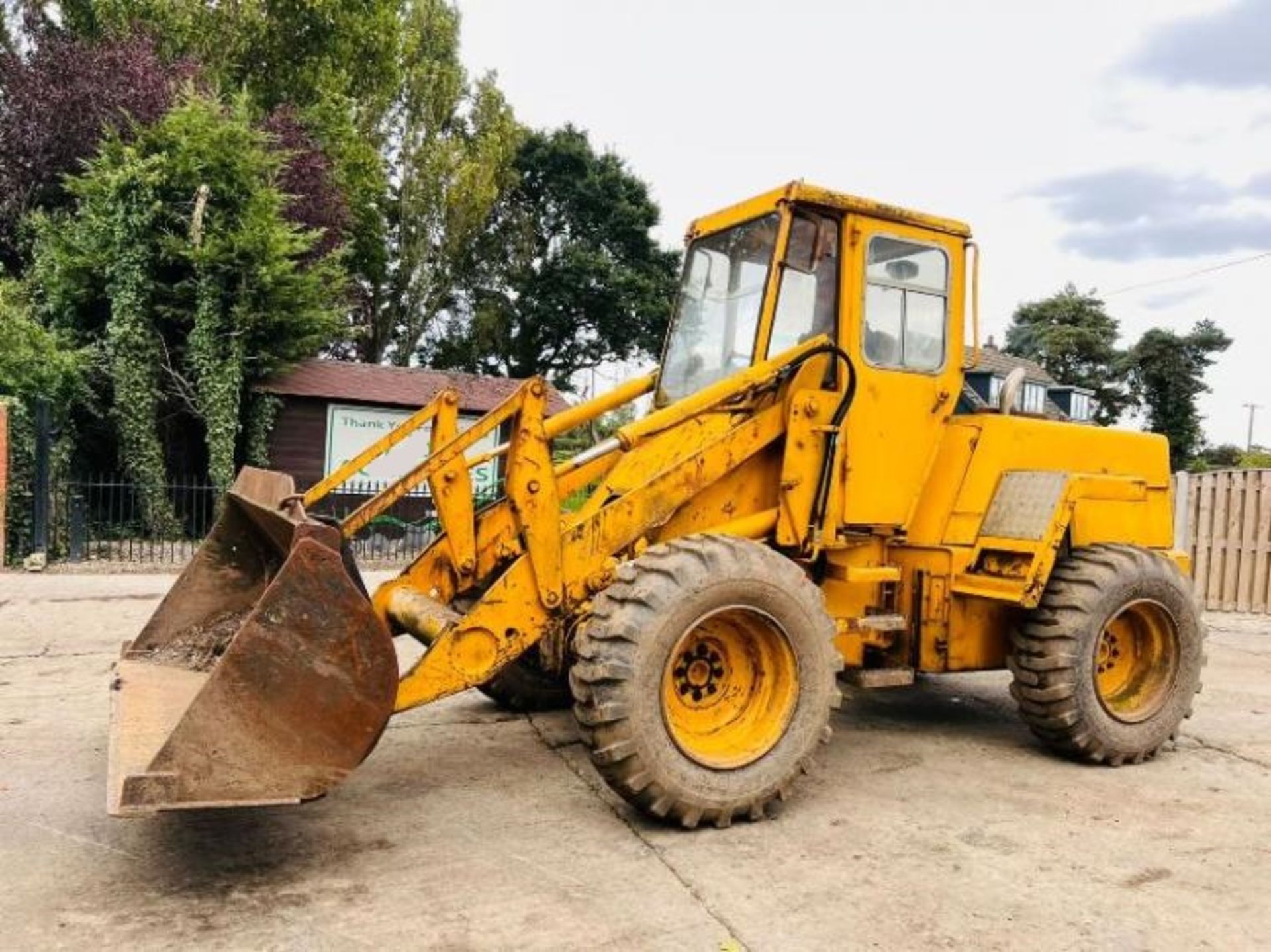 JCB 4WD LOADING SHOVEL C/W BUCKET - Image 7 of 12