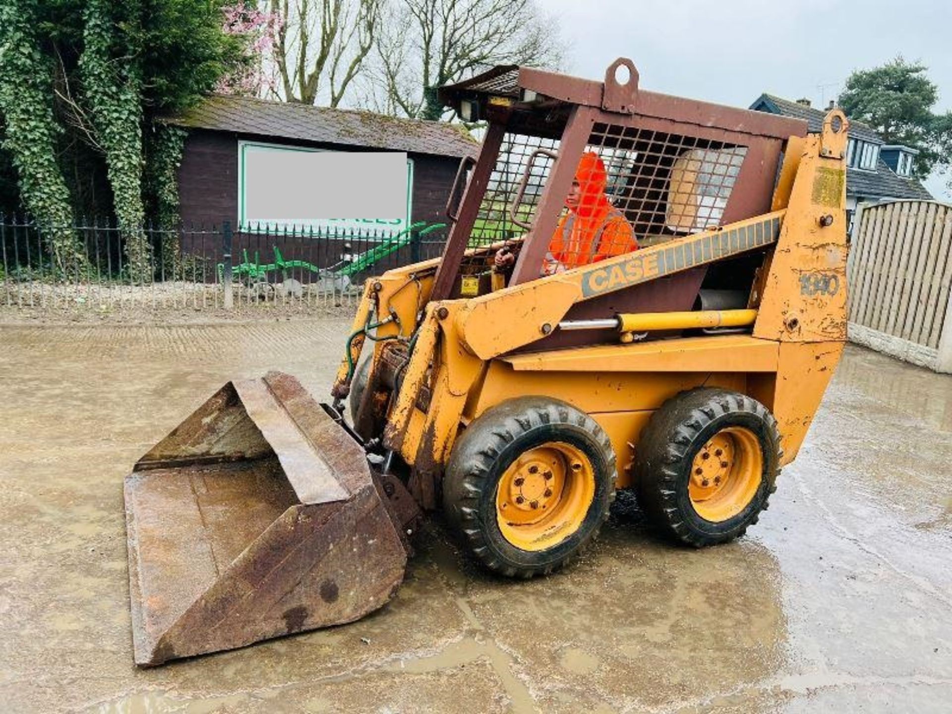 CASE 1840 4WD SKIDSTEER C/W BUCKET - Image 5 of 8