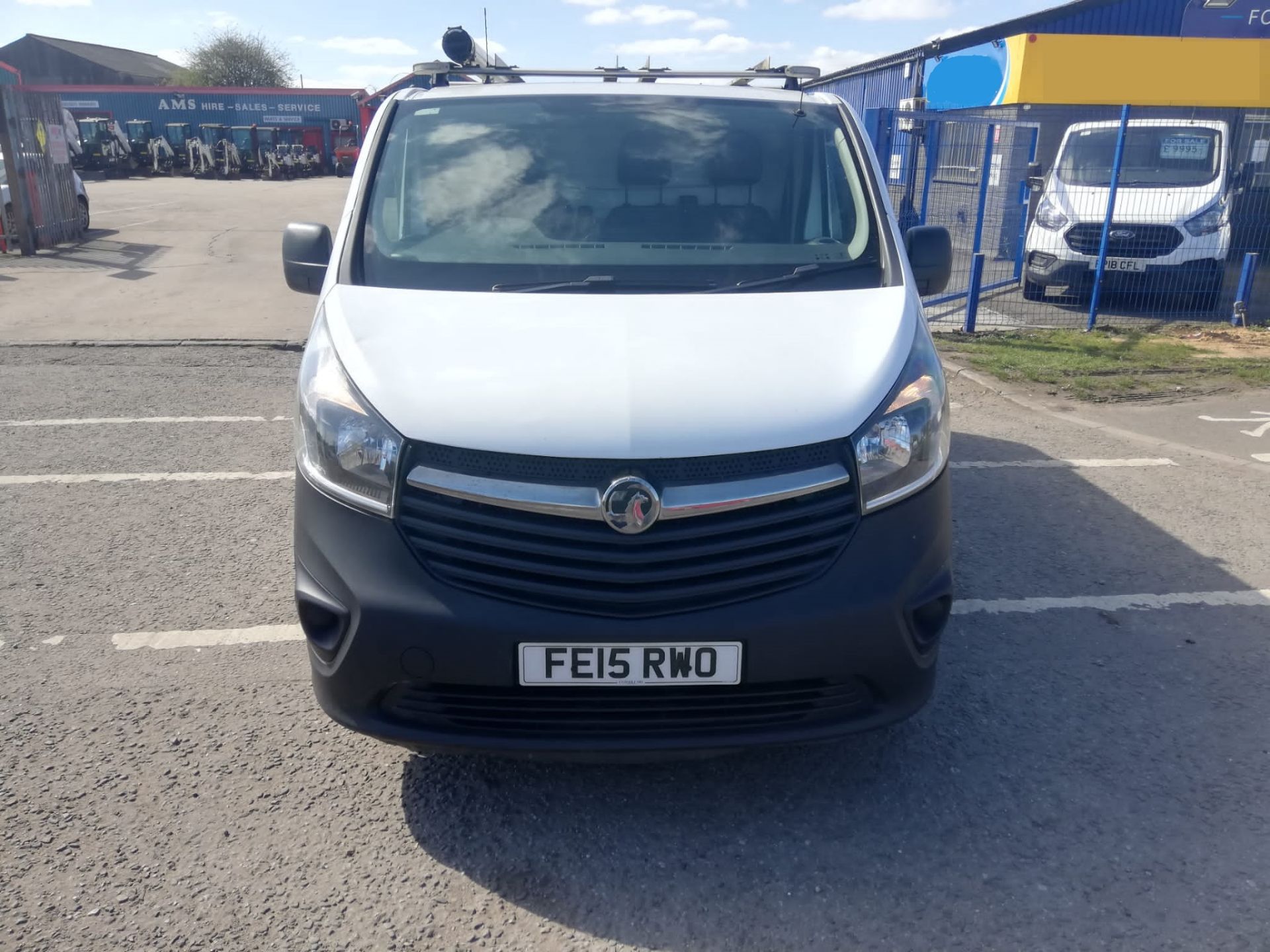 2015 15 VAUXHALL VIVARO PANEL VAN - EX BT - 89K MILES - TWIN SIDE DORRS- ROOF RACK - FE15 RWO - Image 2 of 10