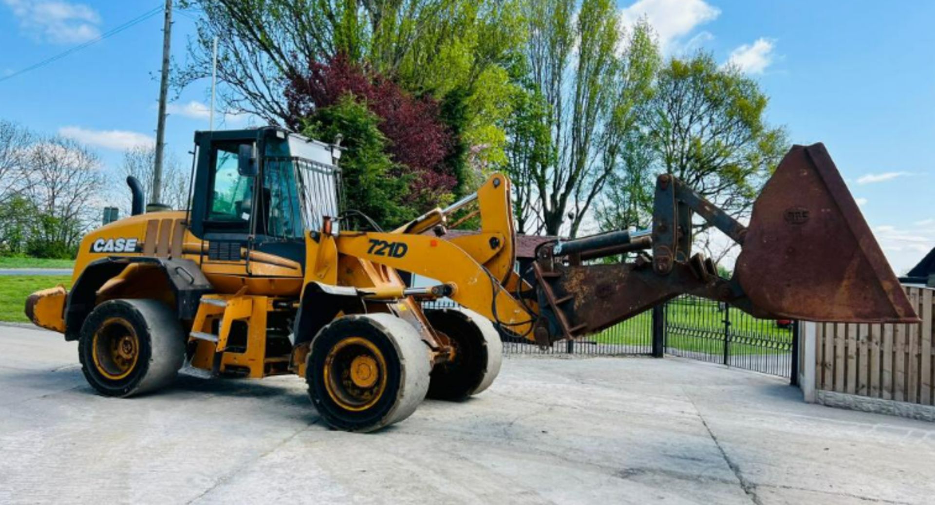 CASE 712D 4WD LOADING SHOVEL C/W BOOM EXTENDER & TIP TOE BUCKET - Image 9 of 19