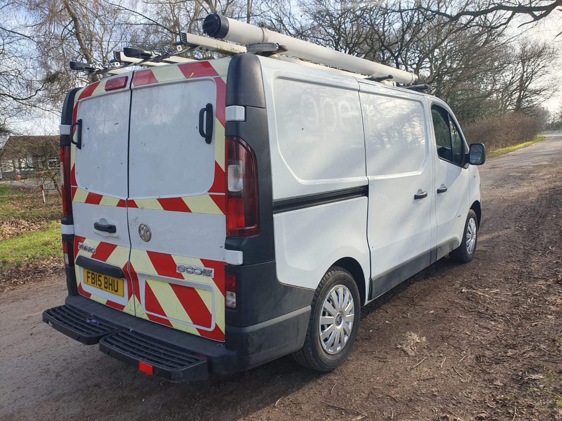 2015 15 VAUXHALL VIVARO PANEL VAN - EX BT - 57K MILES WITH FULL SERVICE HISTORY - ROOF RACK - Image 7 of 10