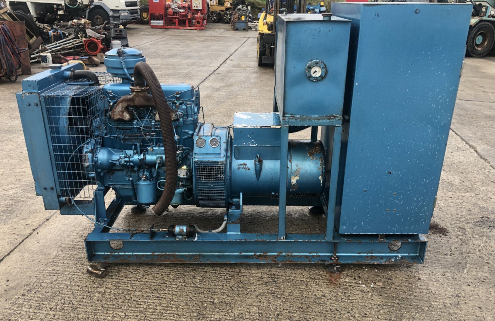 35 KVA GENERATOR BEDFORD 220 DIESEL ENGINE ONLY 32 HOURS