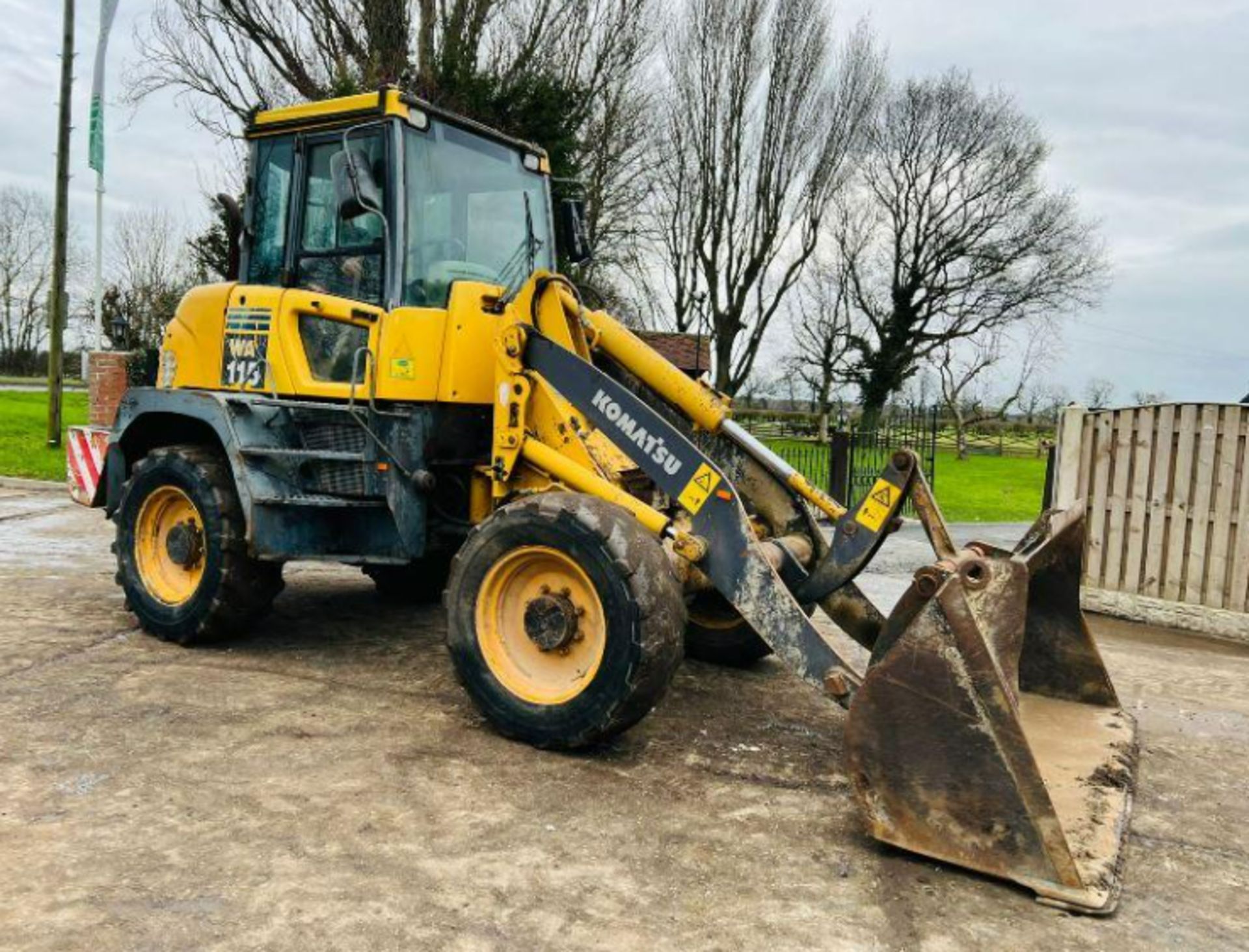 KOMATSU WA115 4WD LOADING SHOVEL * 5759 HOURS * C/W BUCKET - Image 7 of 12