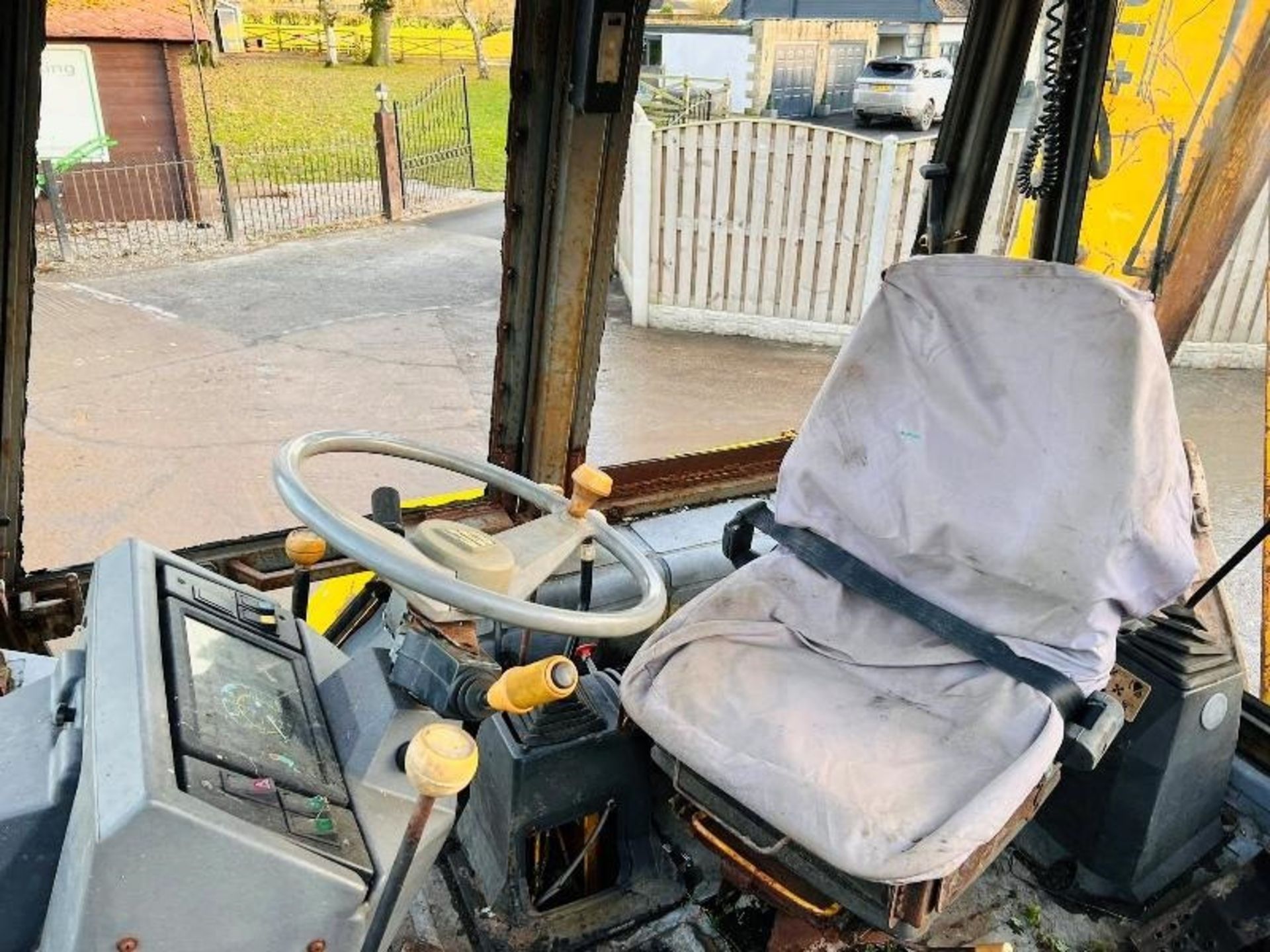 JCB 3CX SITEMASTER TURBO PLUS 4WD BACKHOE DIGGER C/W EXTENDING DIG - Image 12 of 14