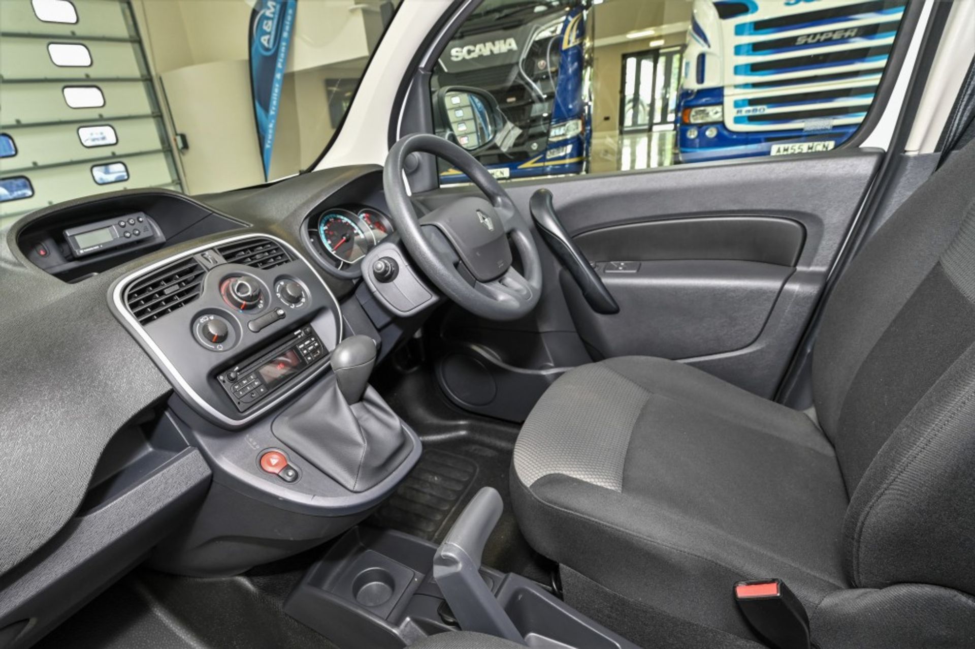 2021 RENAULT KANGOO ELECTRIC PANEL VAN I LL21 BUSINESS AUTOMATIC - Image 25 of 32