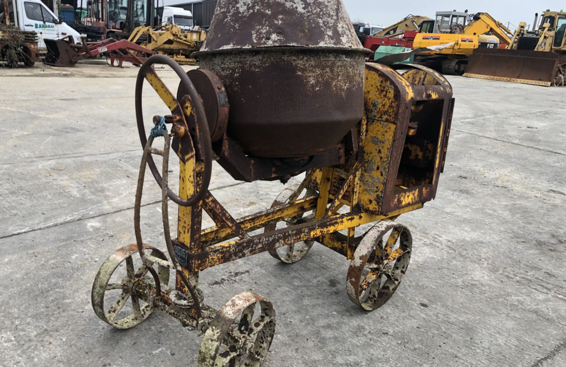 BENFORD TOWABLE CEMENT MIXER - Image 2 of 7