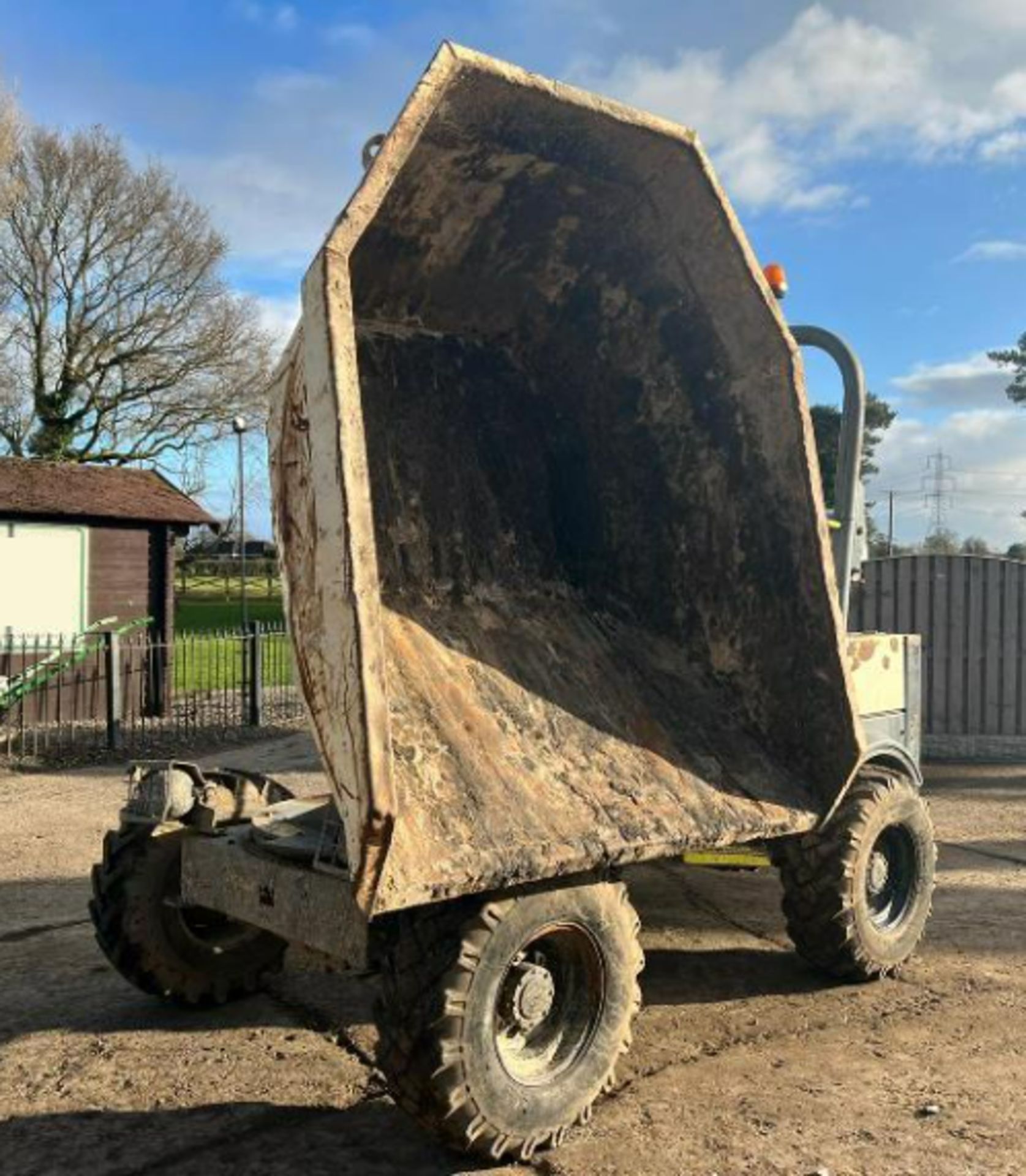 TEREX TA3S 4WD SWIVEL TIP DUMPER * YEAR 2013 , ROAD REGISTERED - Image 9 of 11