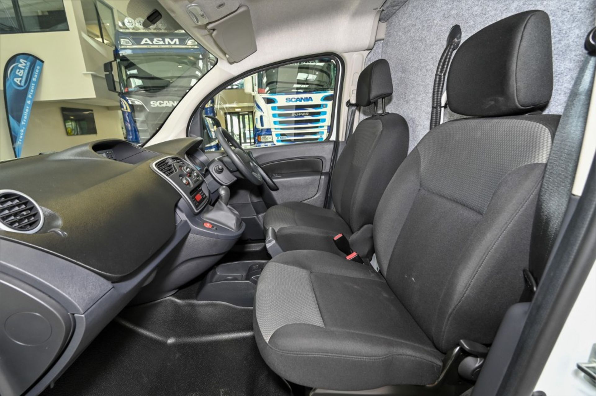 2021 RENAULT KANGOO ELECTRIC PANEL VAN I LL21 BUSINESS AUTOMATIC - Image 24 of 32