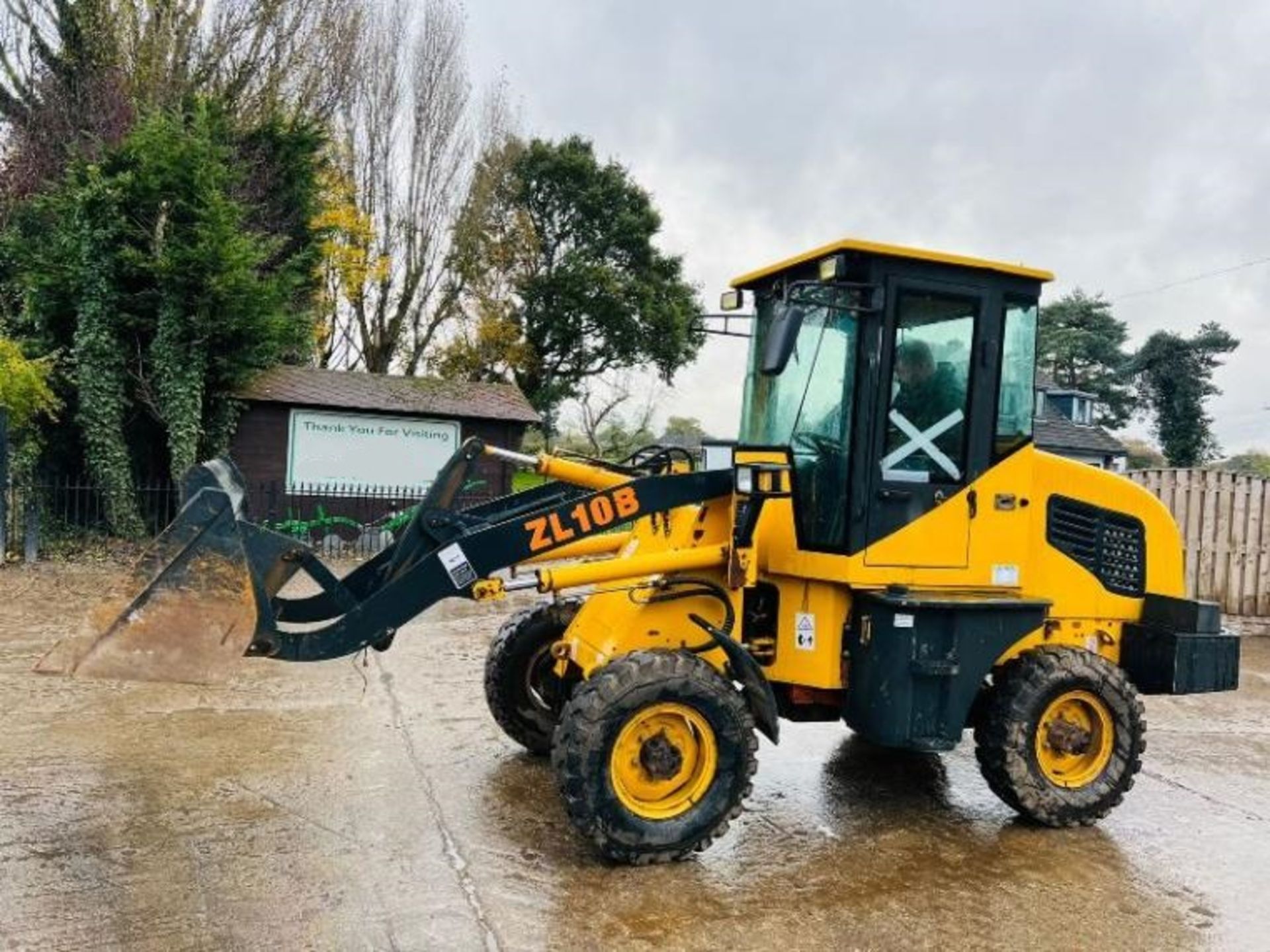 ZL10B 4WD LOADING SHOVEL C/W BUCKET - Image 4 of 10