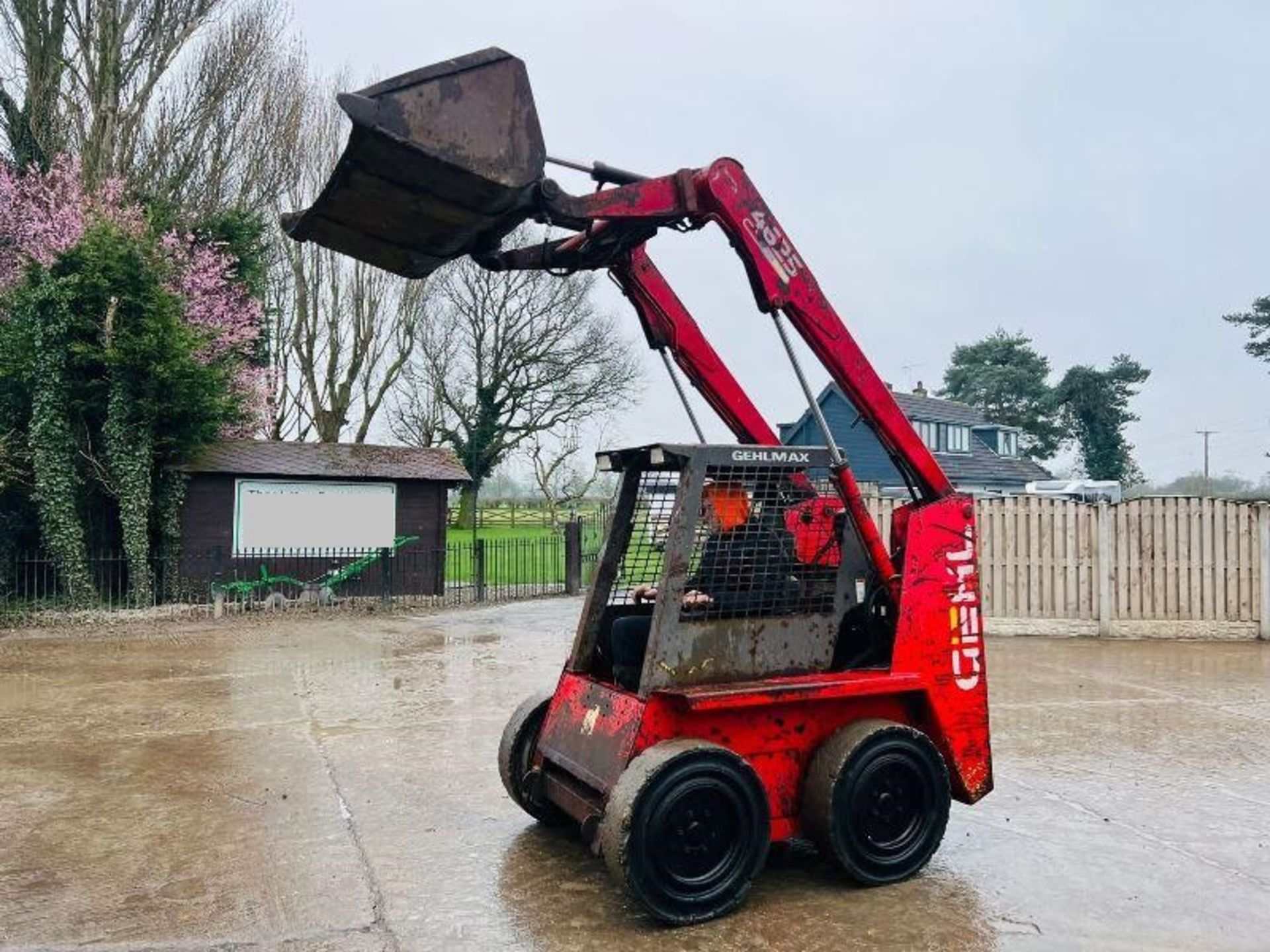 GEHL 4625 4WD SKIDSTEER C/W KUBOTA ENGINE & BUCKET - Image 2 of 17