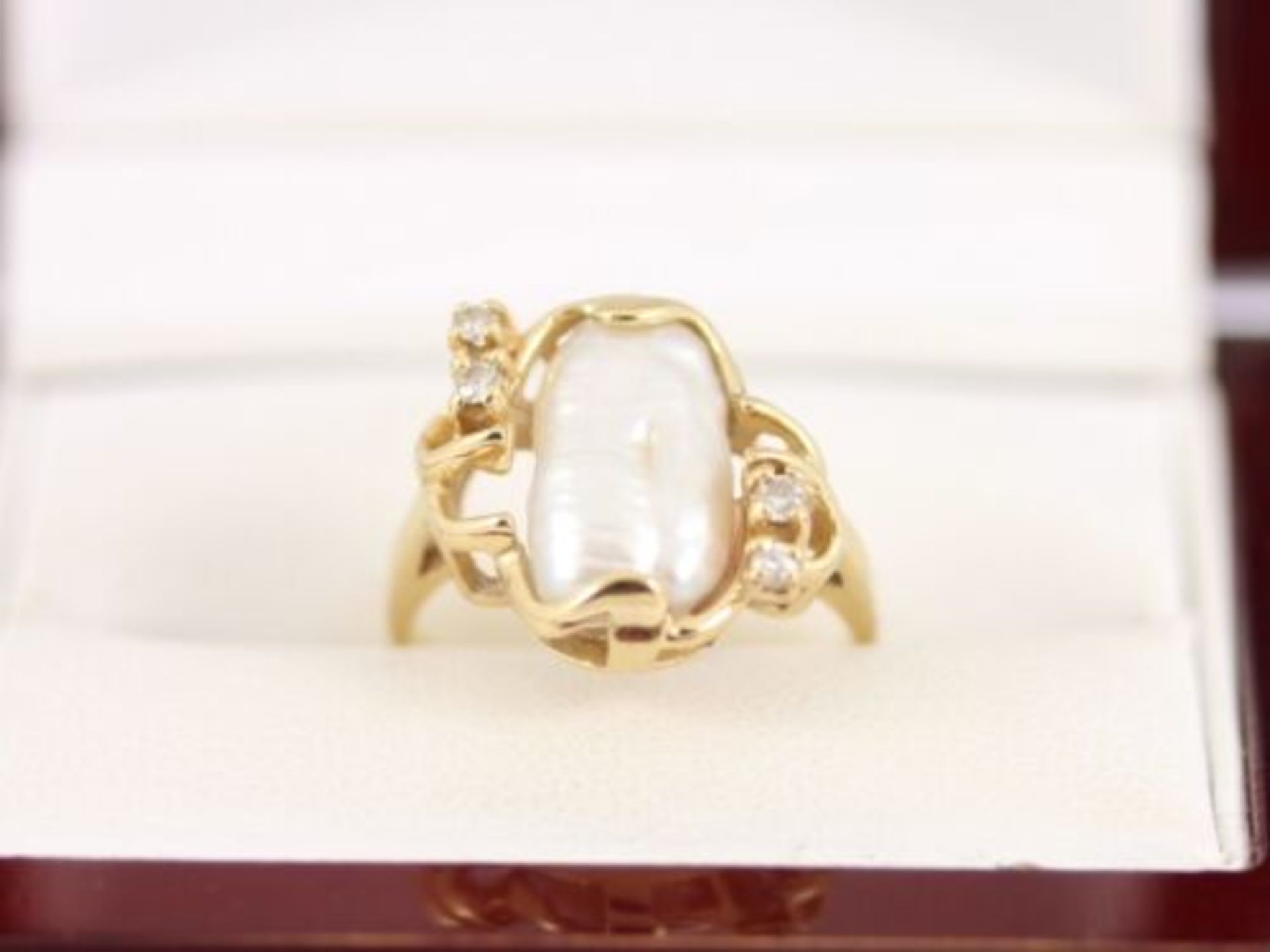 DIAMOND AND BAROQUE PEARL RING 14K GOLD LADIES STUNNING SIZE J 585 3.3G - Image 2 of 4