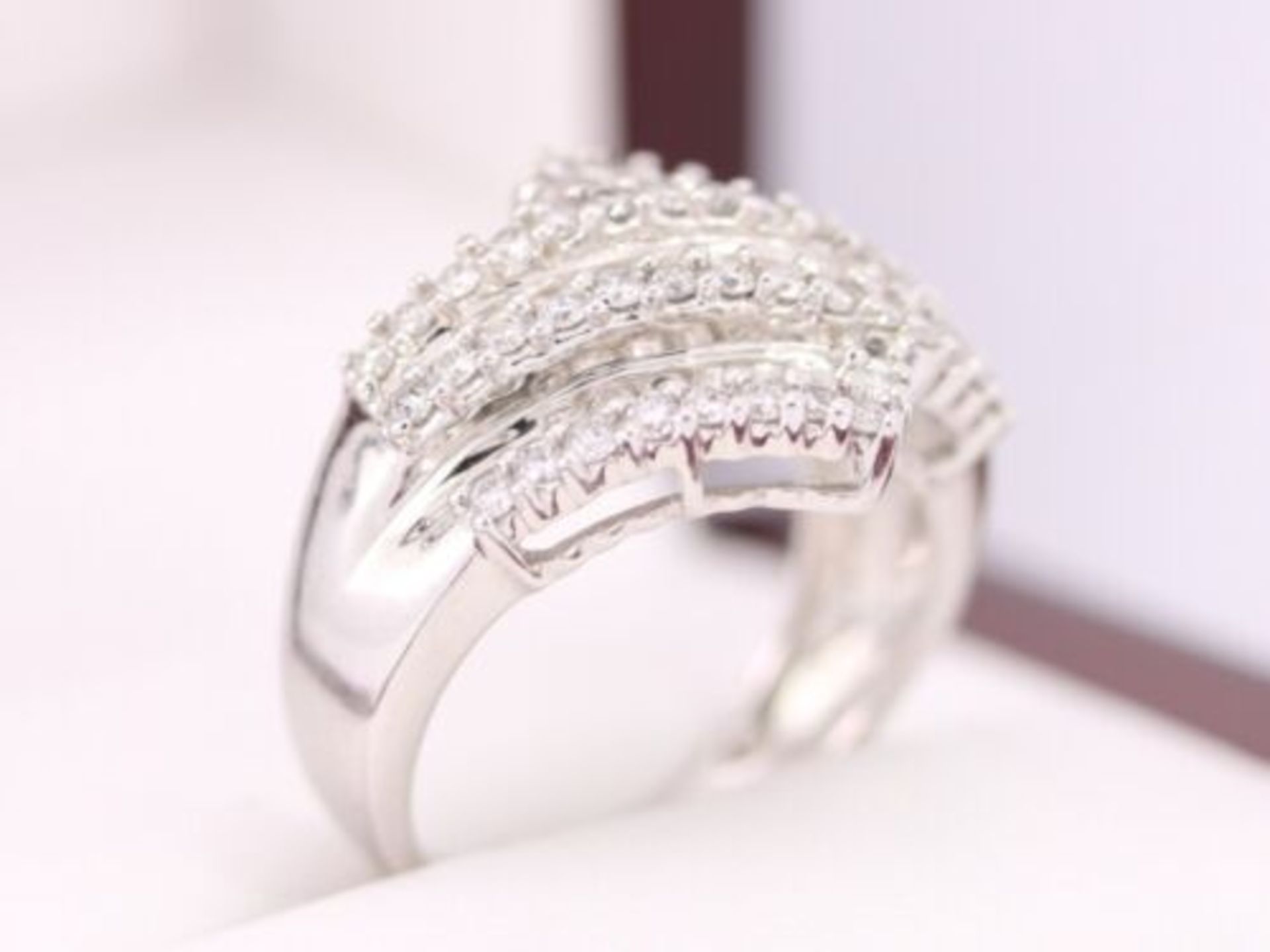 DIAMOND RING BEAUTIFUL 14CT WHITE GOLD RETRO STUNNING LADIES SIZE O 1/2 6.7G
