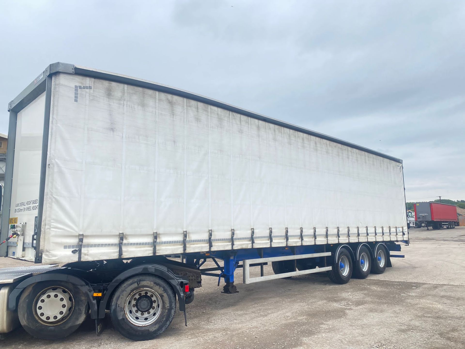 2016 MODEL LAWRENCE DAVID XL CURTAIN SIDE TRAILER - 4.4 METRES HIGH - Image 5 of 6