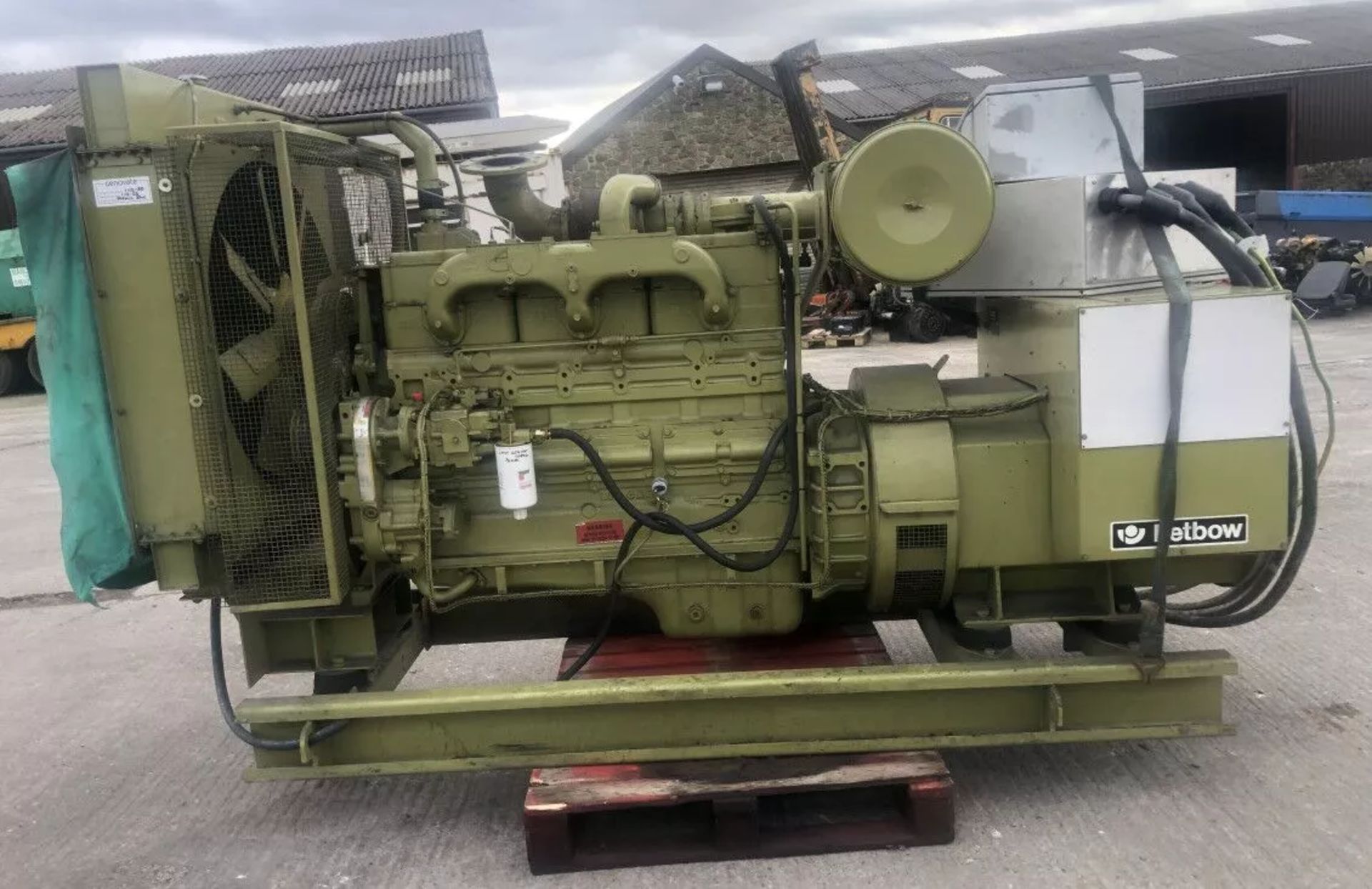 CUMMINS BIG CAM / PETBOW 255 KVA OPEN GENERATOR ONLY 74 HOURS - Image 12 of 12