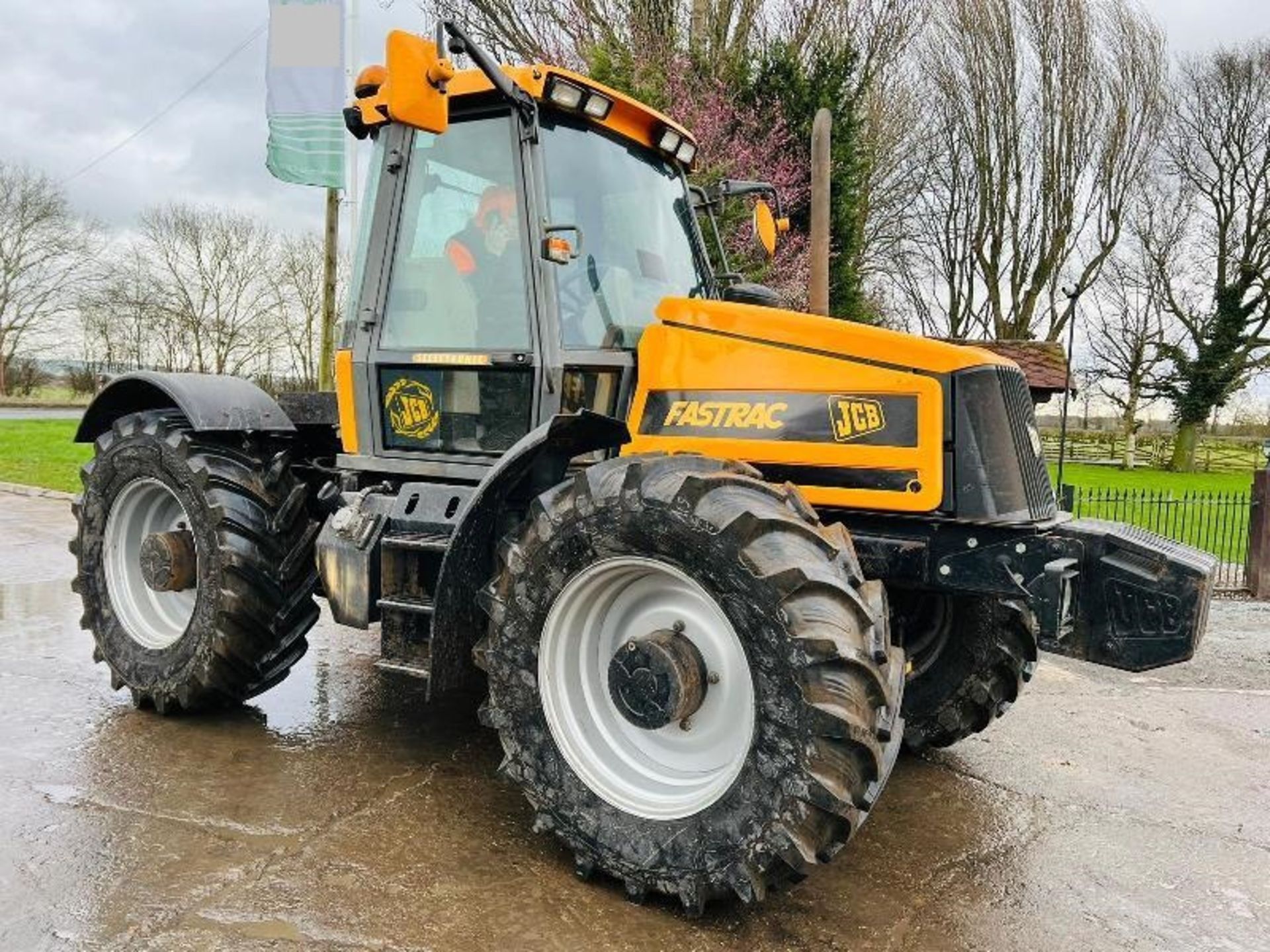 JCB 1115 FASTRAC 4WD TURBO C/W FRONT WEIGHTS - Image 8 of 20