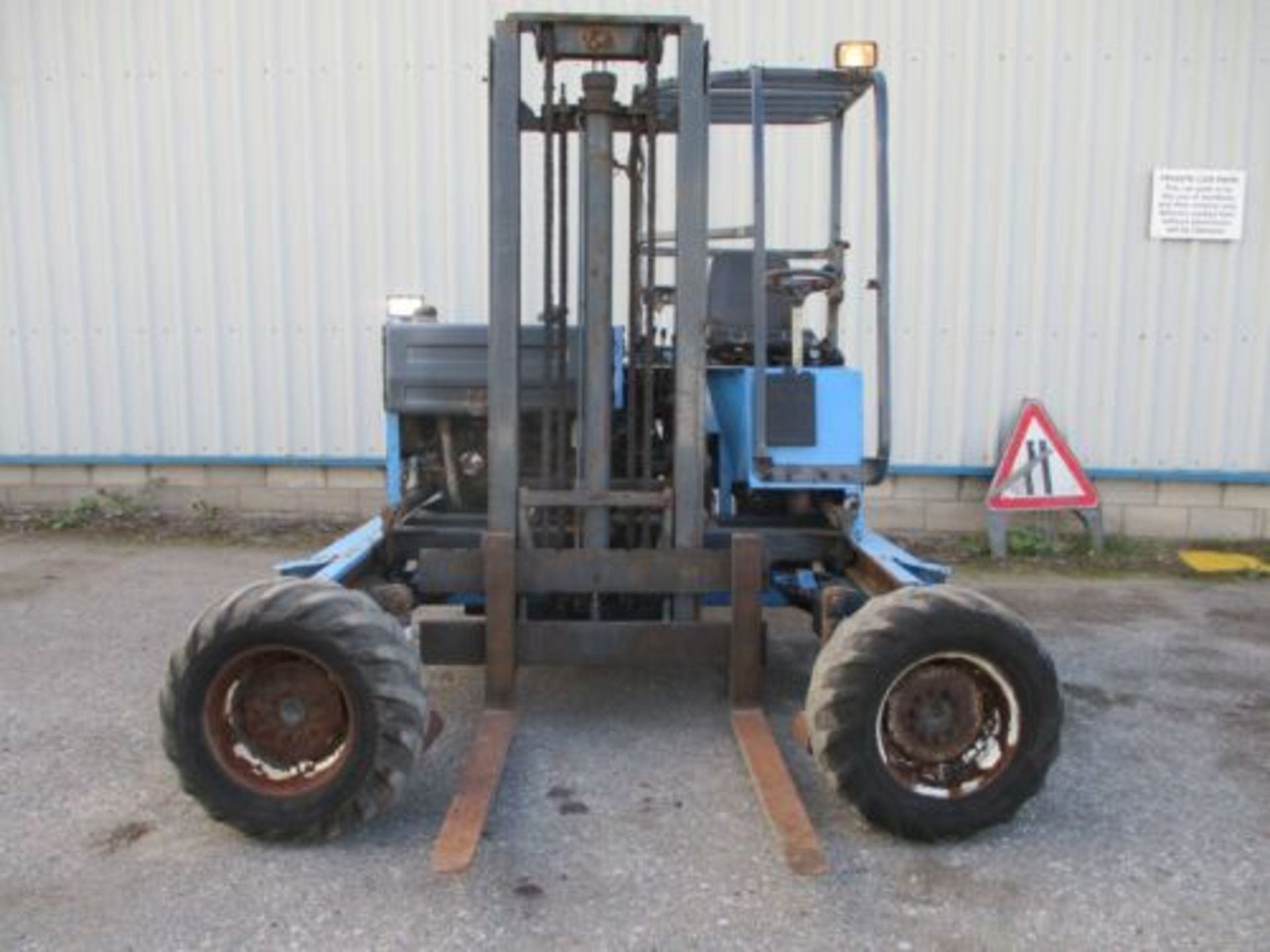 MOFFETT MOUNTY M2403W4W FORK LIFT FORKLIFT 4 WAY SIDE LOADER COMBI LIFT TRUCK - Image 13 of 13