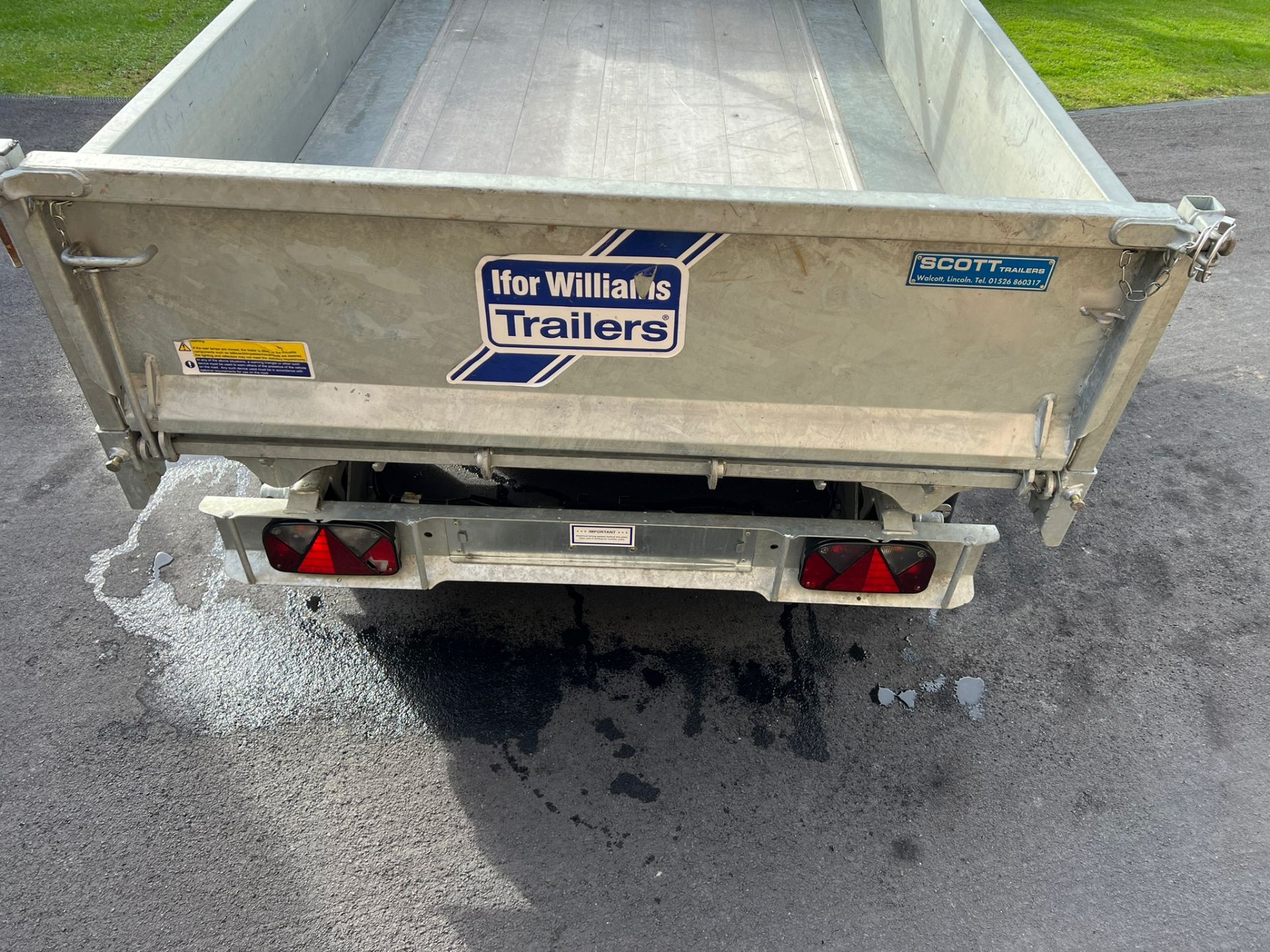 IFOR WILLIAMS 8FT TIPPING TRAILER |  YEAR 2020 | LIKE NEW | LADDER RACK | SELF CHARGE - Image 8 of 8