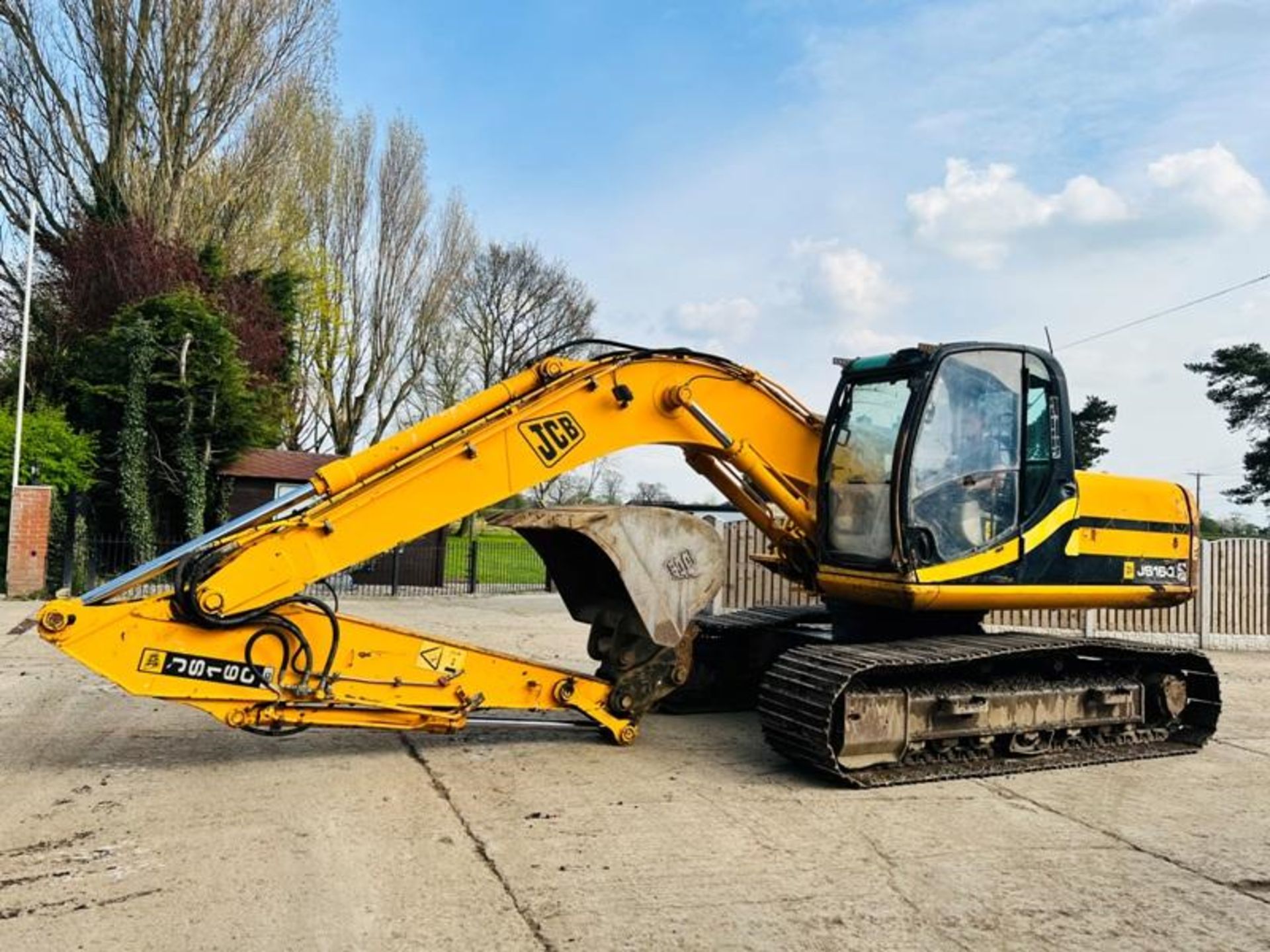 JCB JS160 TRACKED EXCAVATOR * YEAR 2006 * C/W QUICK HITCH AND BUCKET - Image 10 of 11