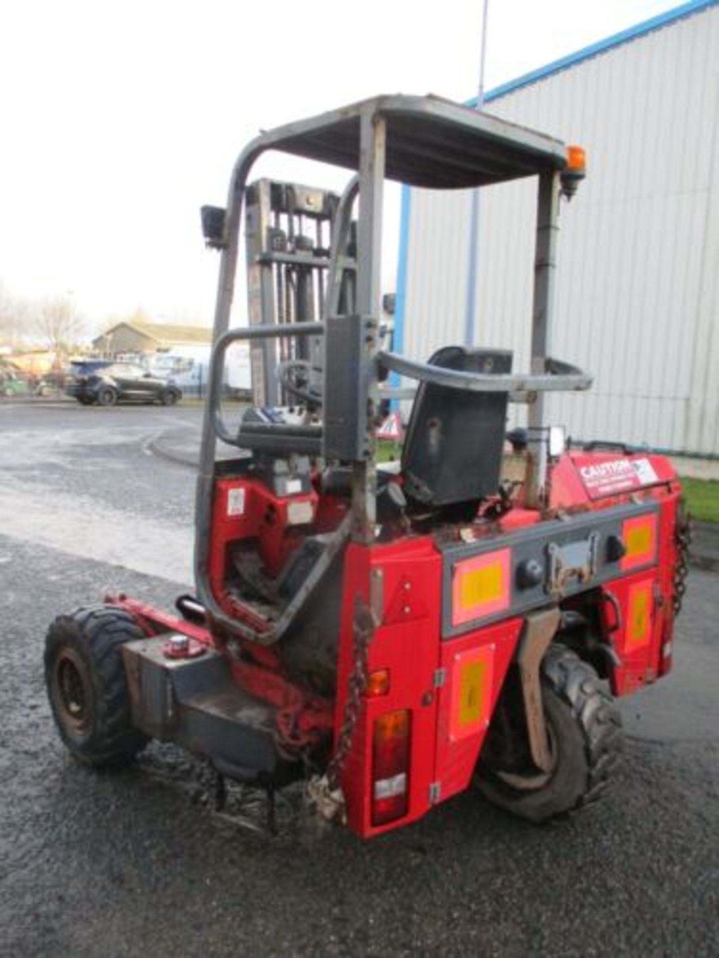 MOFFETT MOUNTY M2003 FORK LIFT FORKLIFT TRUCK MOUNTED 2 TON 3WD DELIVERY ARANGED - Image 9 of 11