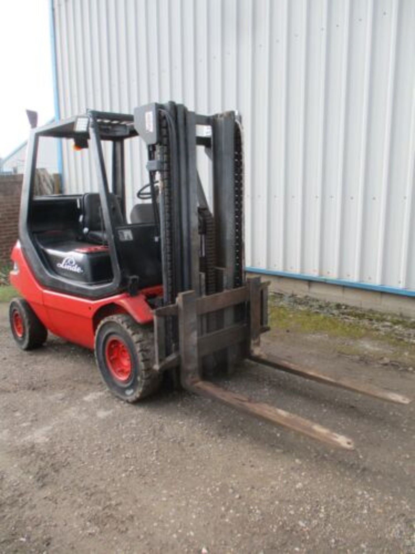 LINDE H20 FORK LIFT FORKLIFT TRUCK STACKER 2 TON DELVERY CONTAINER TRIPLE MAST - Image 11 of 14