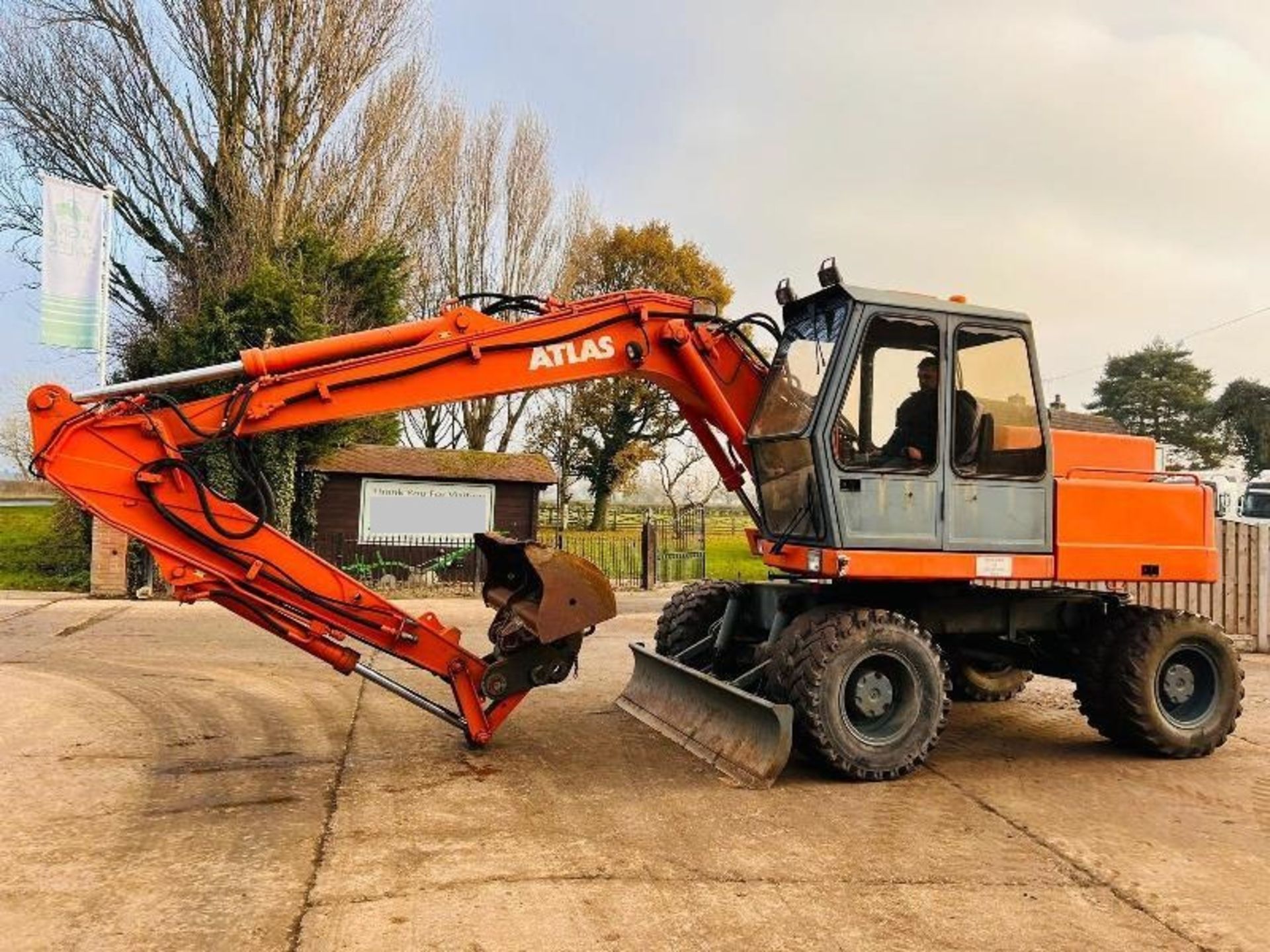 ATLAS 1404 4WD WHEELED EXCAVATOR C/W QUICK HITCH & BLADE - Image 12 of 14