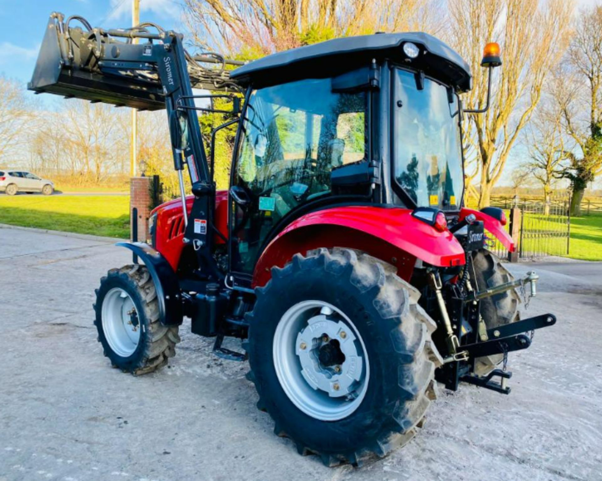 BRAND NEW SIROMER 504 4WD TRACTOR * YEAR 2023 * WITH SYNCHRO CAB AND LOADER - Image 12 of 15