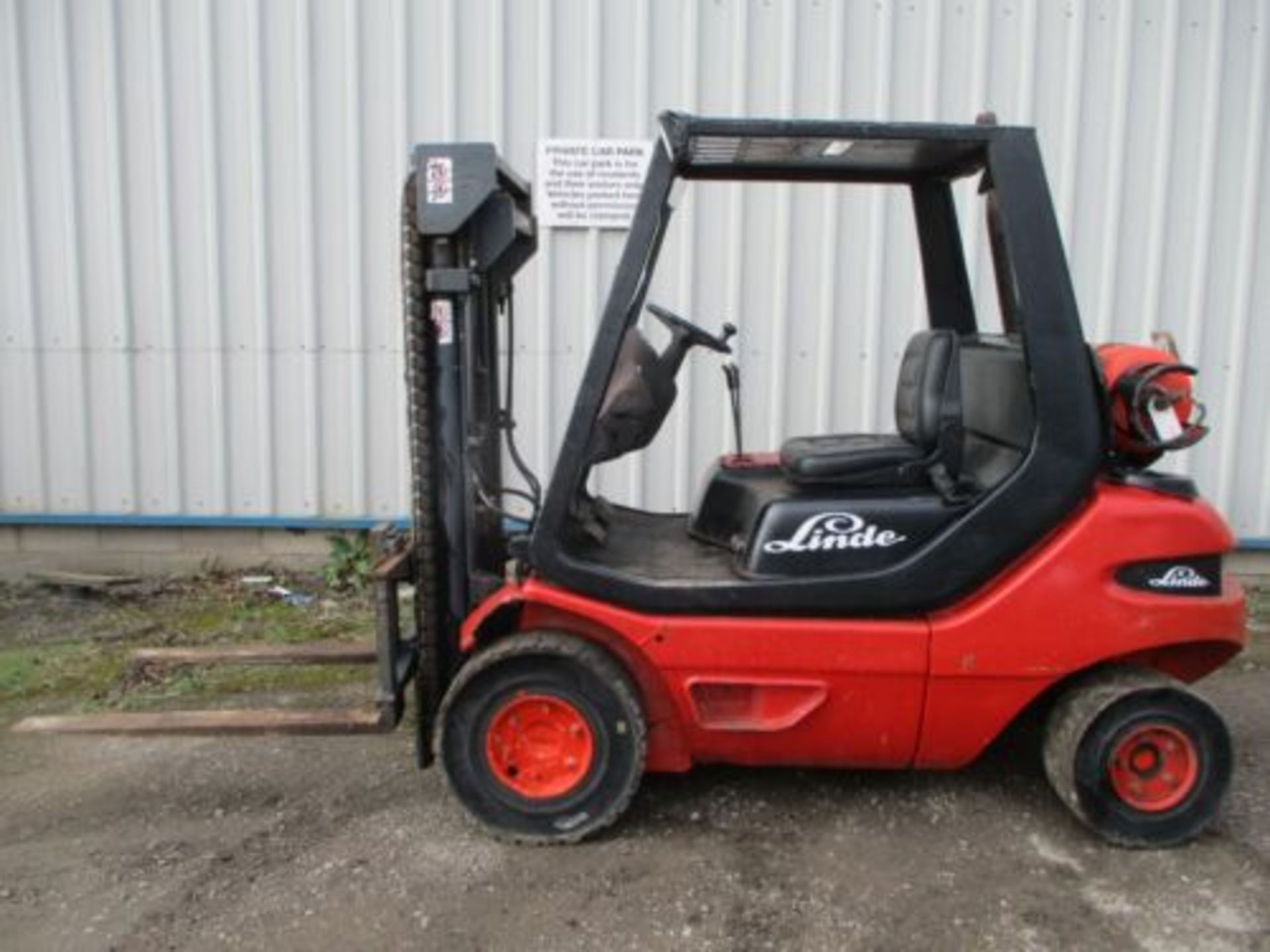 LINDE H20 FORK LIFT FORKLIFT TRUCK STACKER 2 TON DELVERY CONTAINER TRIPLE MAST - Image 5 of 14