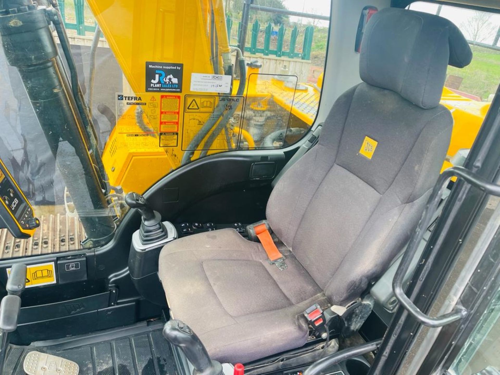 JCB JS131 LC PLUS 2017 5201 HOURS CODED START AIR CON BOXING RING - Image 9 of 17