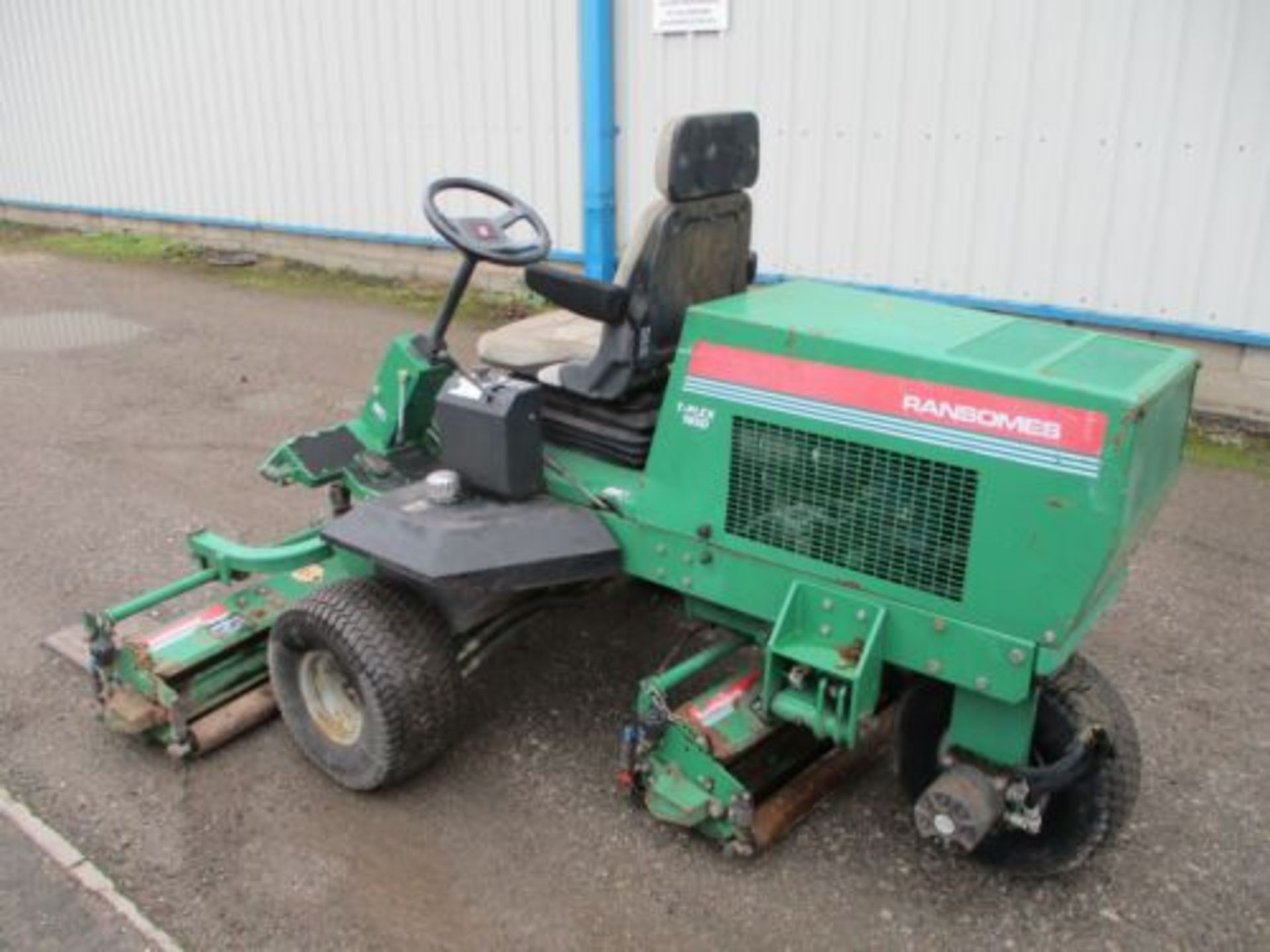 RANSOMES T PLEX 185 LAWN MOWER KUBOTA DIESEL HAYTER 3 GANG TRIPLE DELIVERY - Image 4 of 8