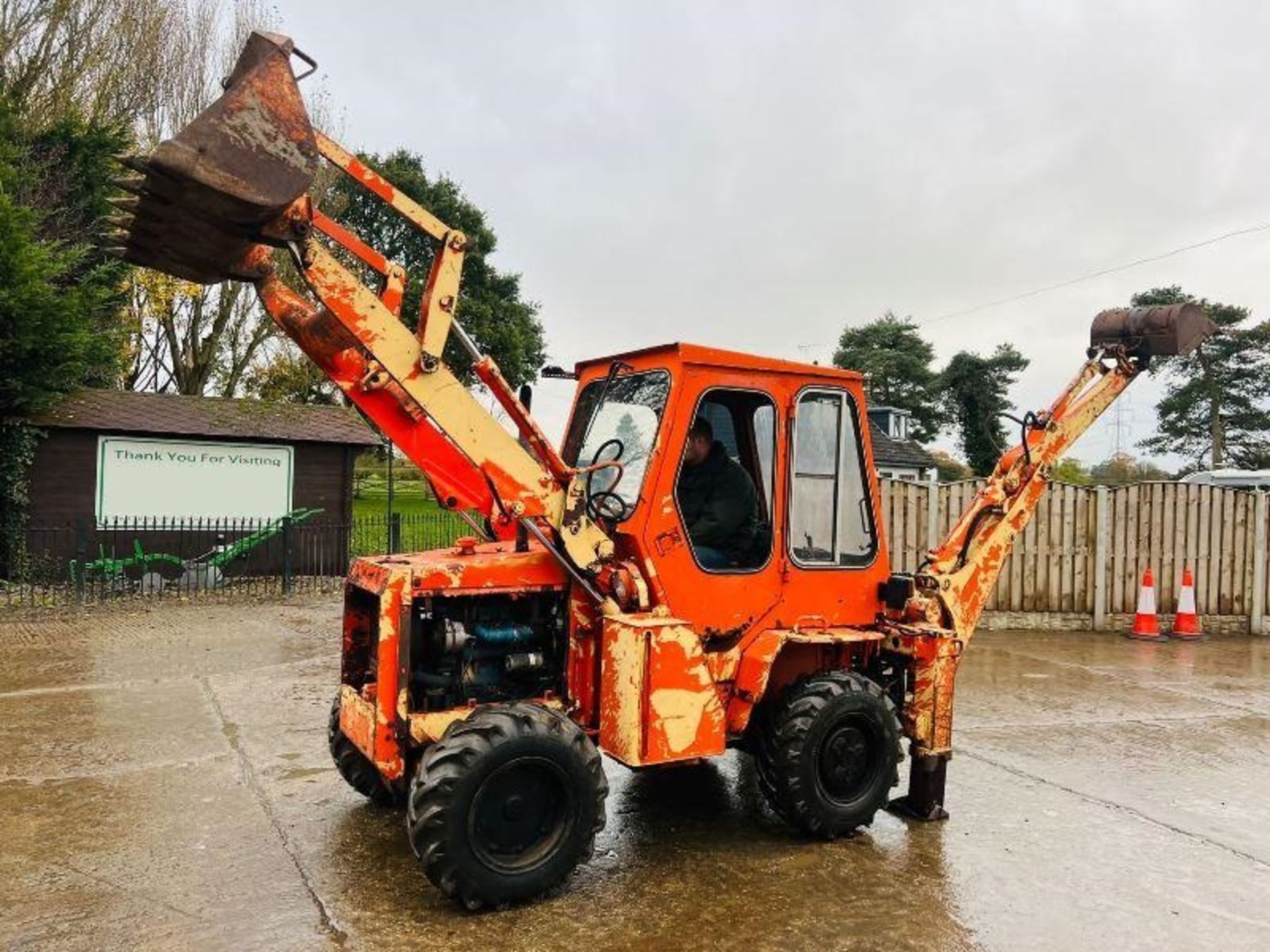 KUBOTA RW25 4WD BACKHOE DIGGER C/W KUBOTA ENGINE - Image 6 of 13