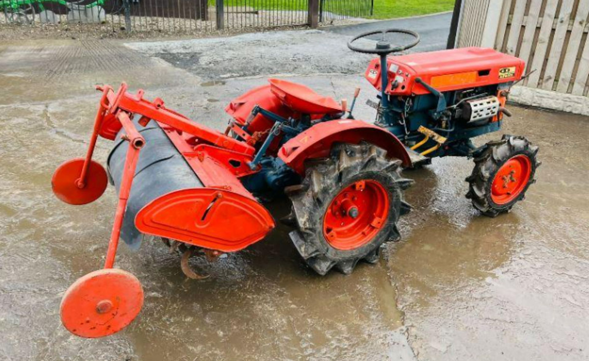 KUBOTA B6000 4WD COMPACT TRACTOR C/W ROTAVATOR - Image 6 of 10