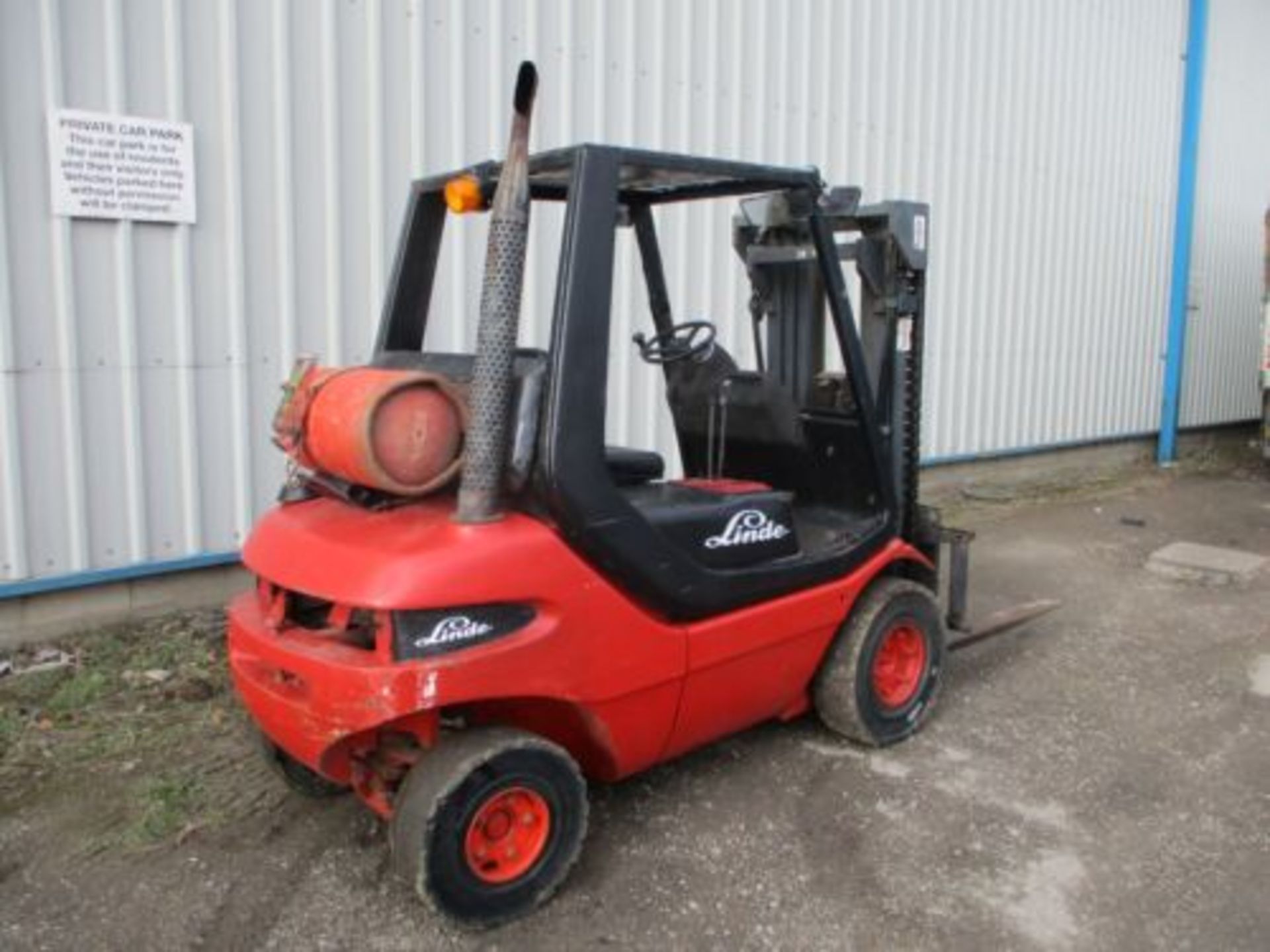 LINDE H20 FORK LIFT FORKLIFT TRUCK STACKER 2 TON DELVERY CONTAINER TRIPLE MAST - Image 4 of 14