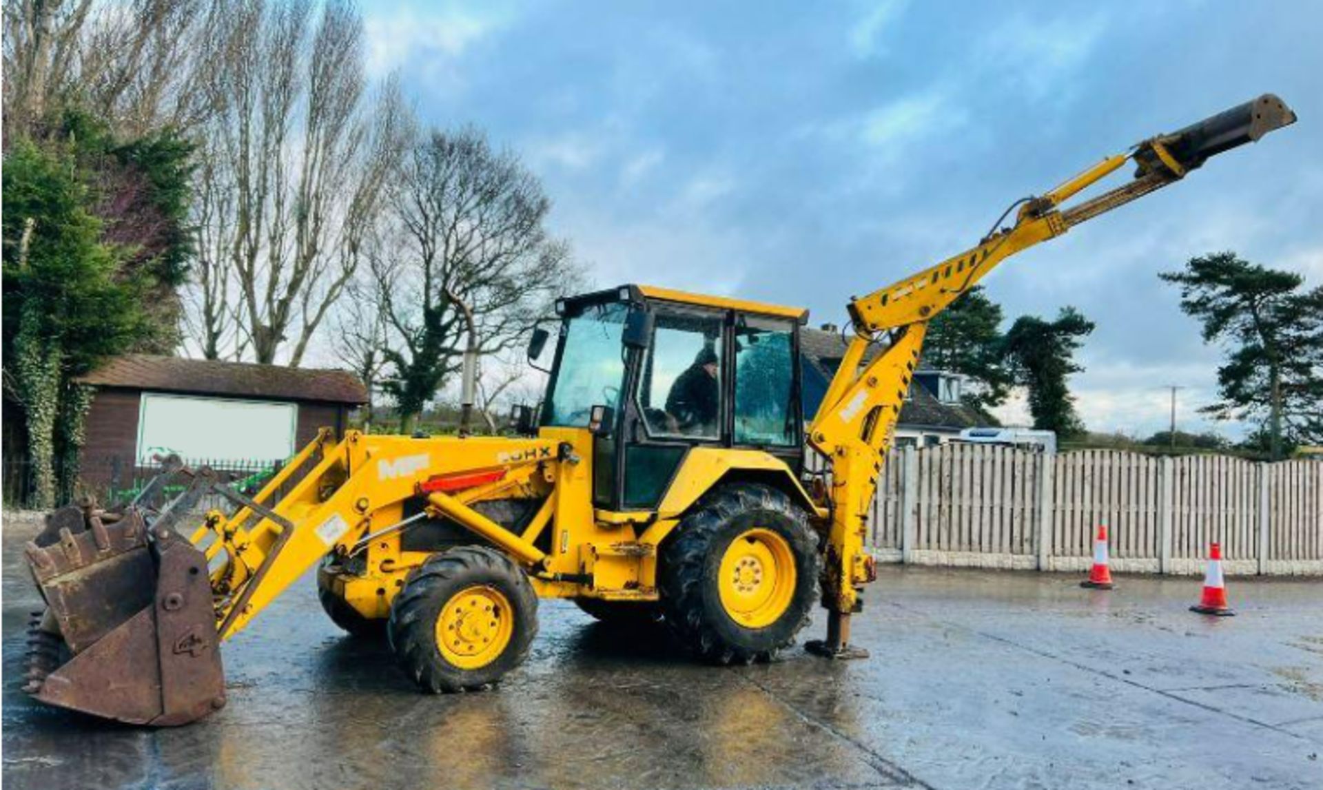 MASSEY FERGUSON 50HX 4WD BACKHOE DIGGER *4209 HOURS* C/W EXTENDING DIG - Image 3 of 20