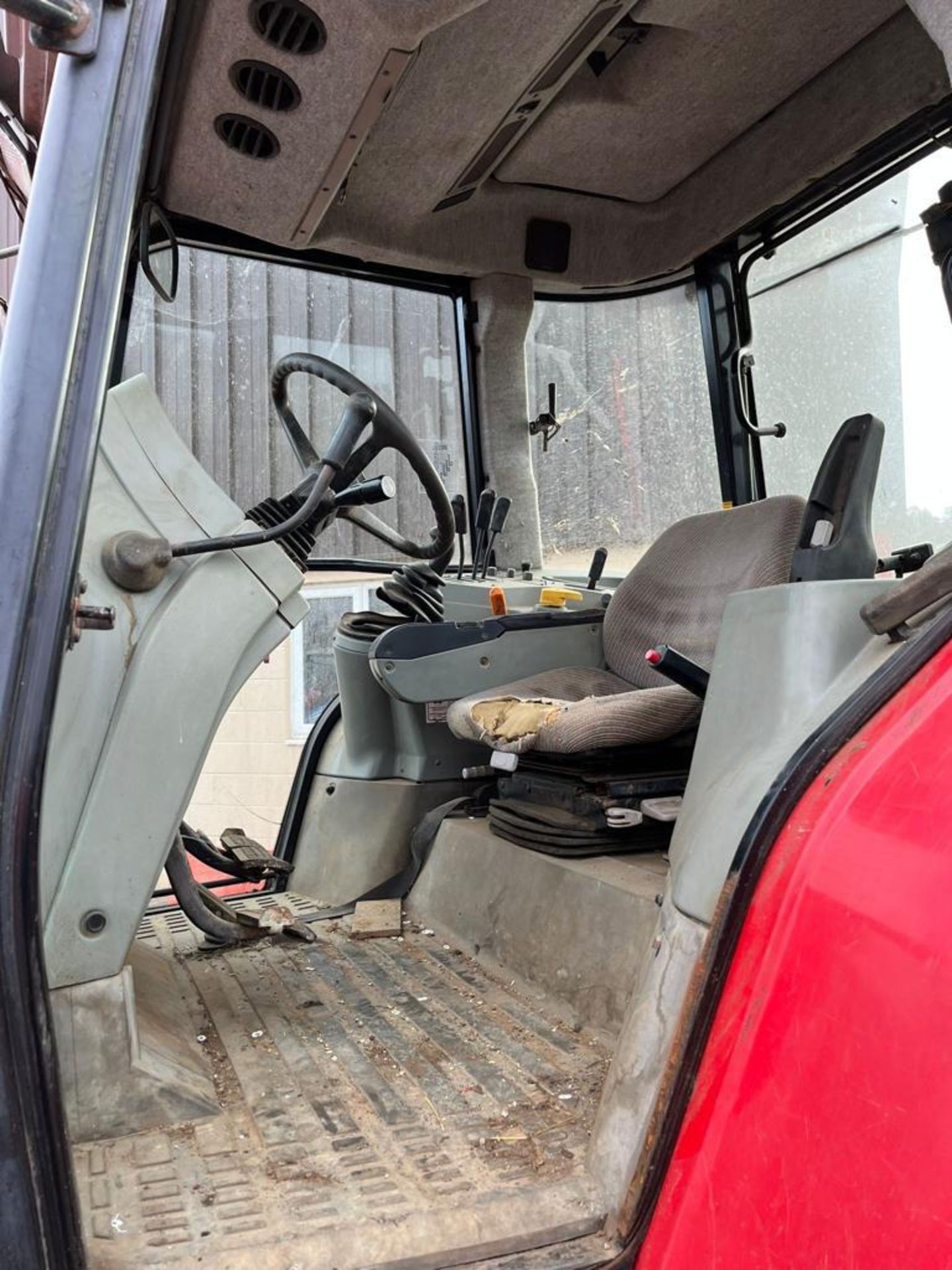 2000 MASSEY FERGUSON 6290 TRACTOR - 6775 HOURS - Image 5 of 6