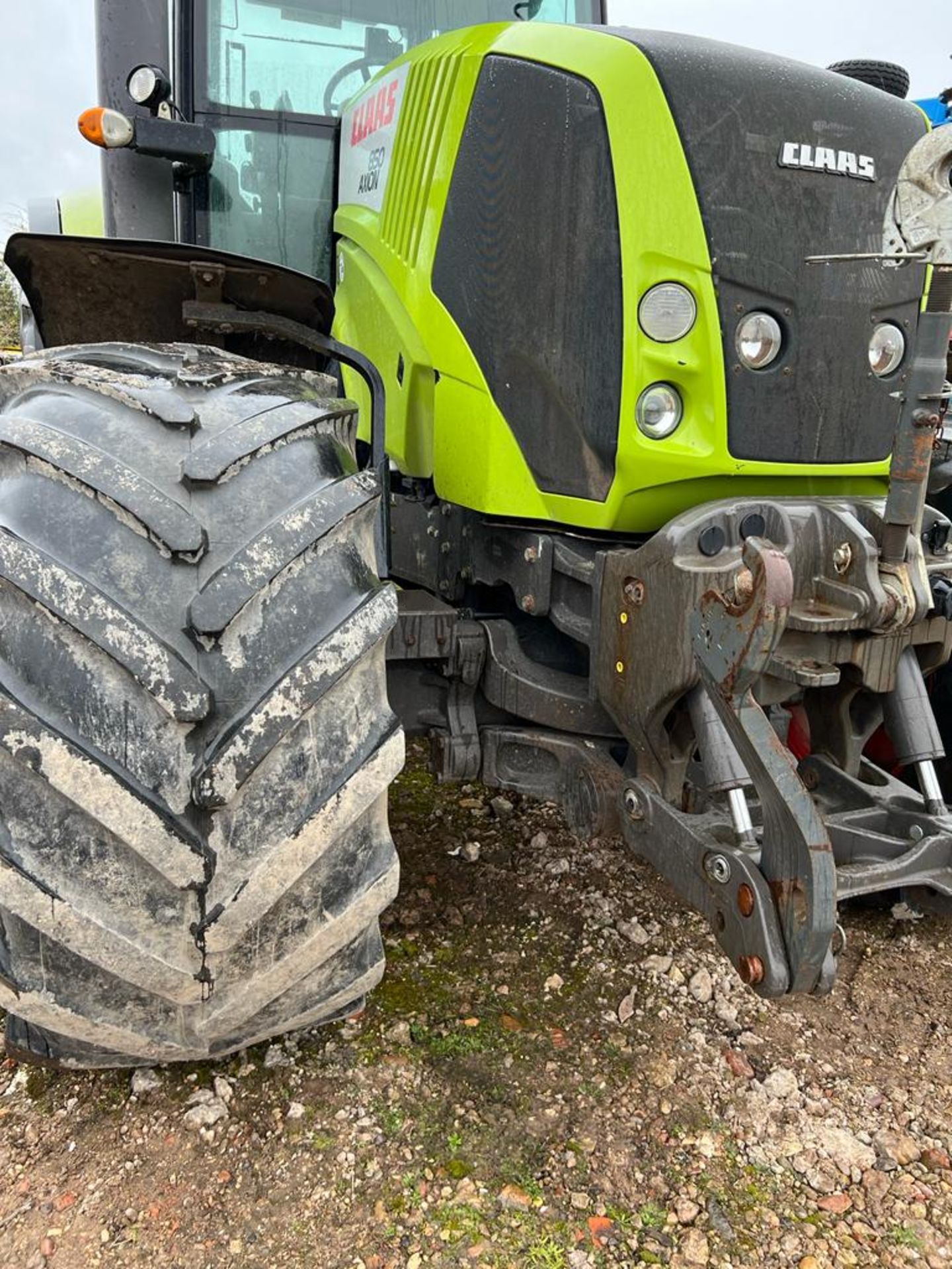 AXION 850 TRACTOR ,2011, CEBIS, FRONT AND CAB SUSPENSION - Image 3 of 7