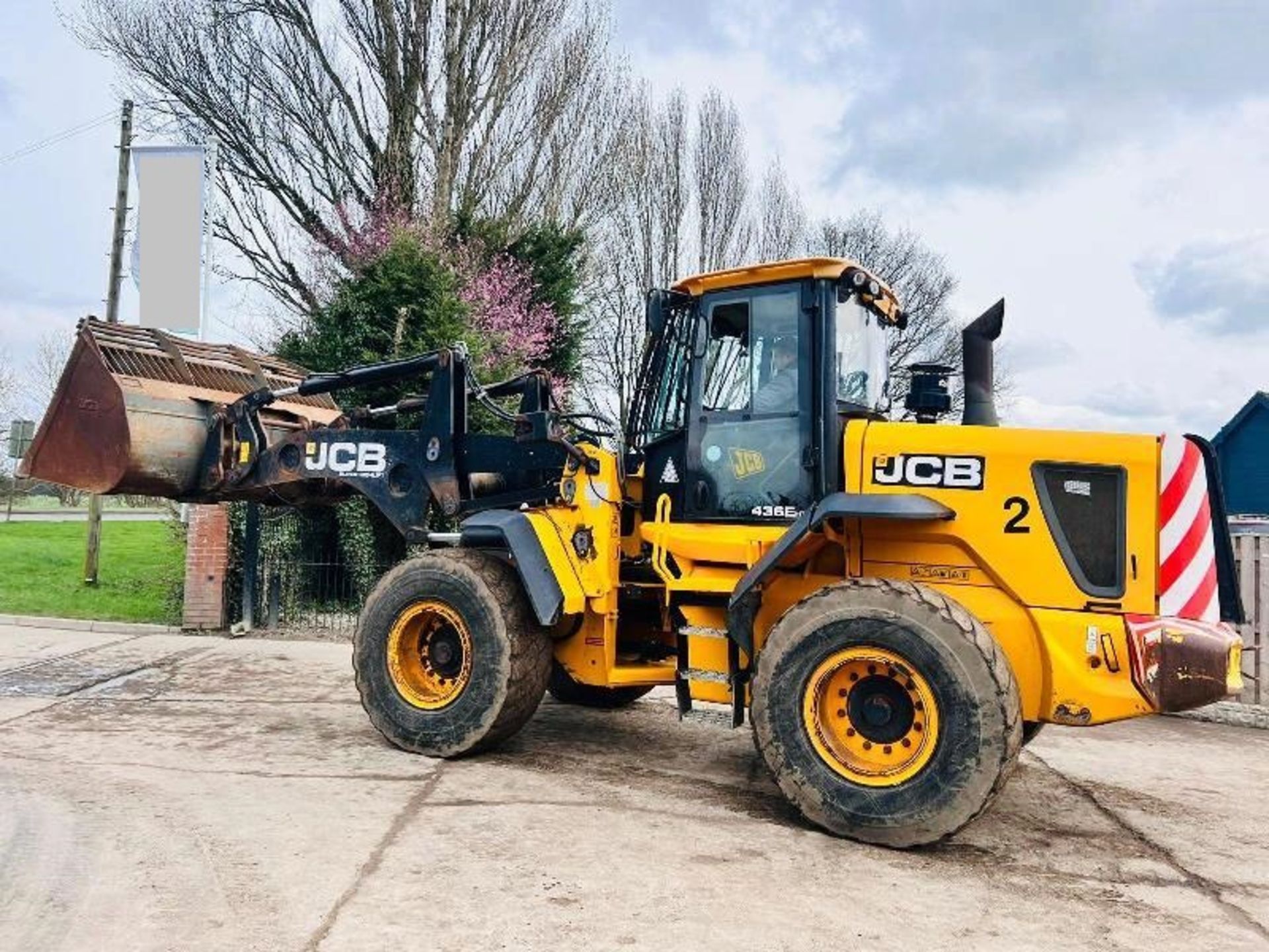 JCB 436E 4WD HIGH TIP LOADING SHOVEL *YEAR 2011* C/W BUCKET - Image 12 of 20