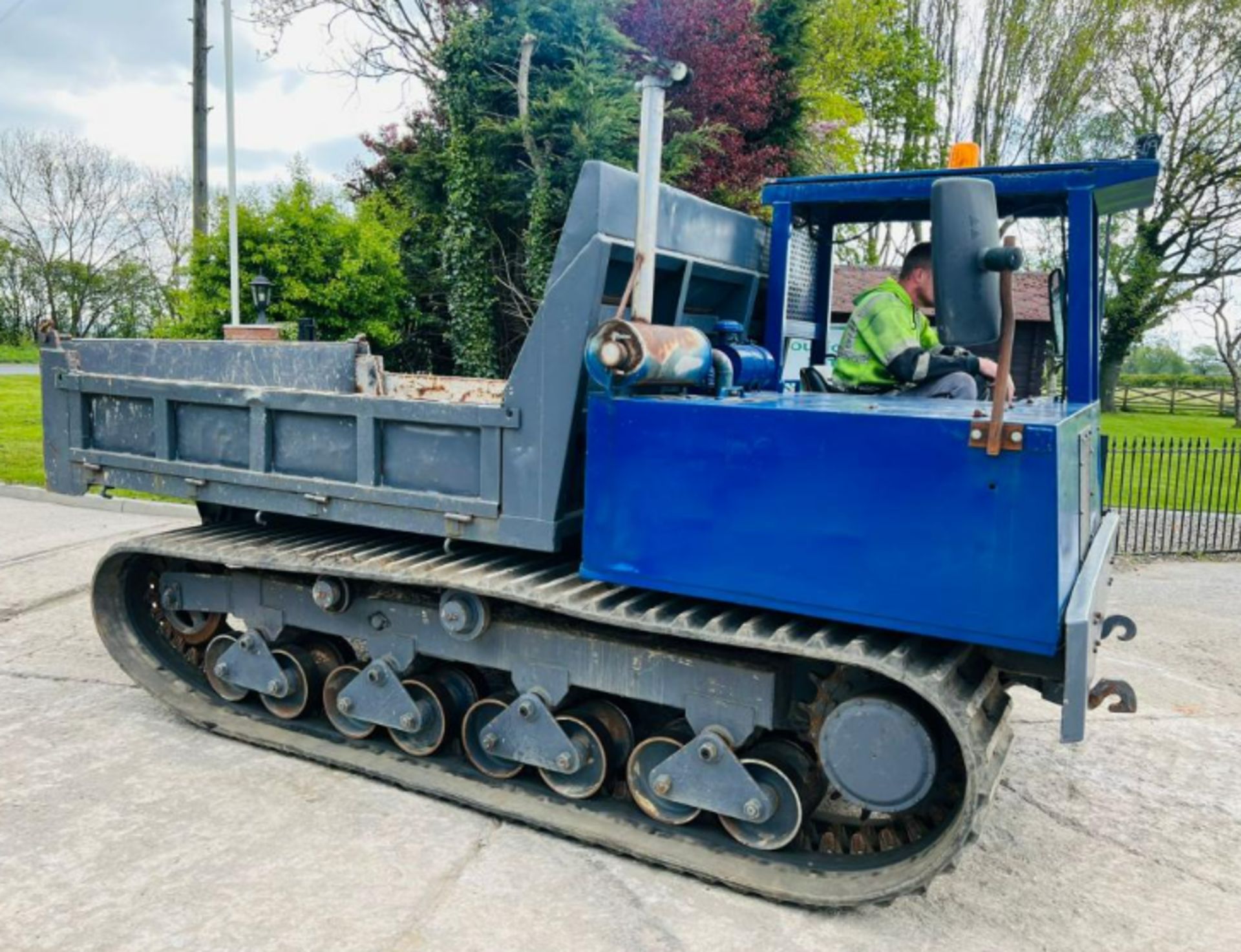 MOROOKA MST700 TRACKED DUMPER C/W HYDRAULIC TIP - Image 14 of 20