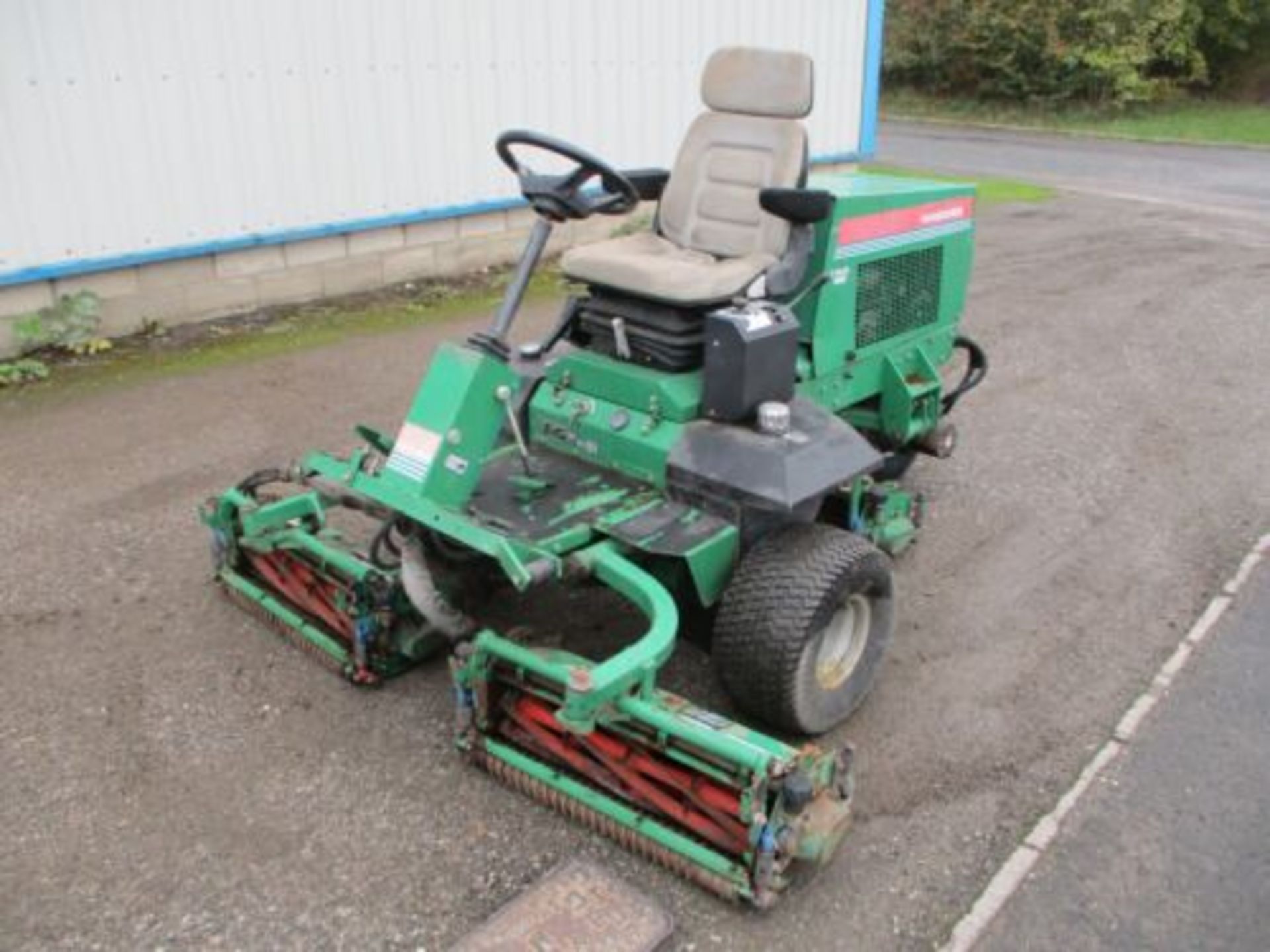 RANSOMES T PLEX 185 LAWN MOWER KUBOTA DIESEL HAYTER 3 GANG TRIPLE DELIVERY - Image 6 of 8